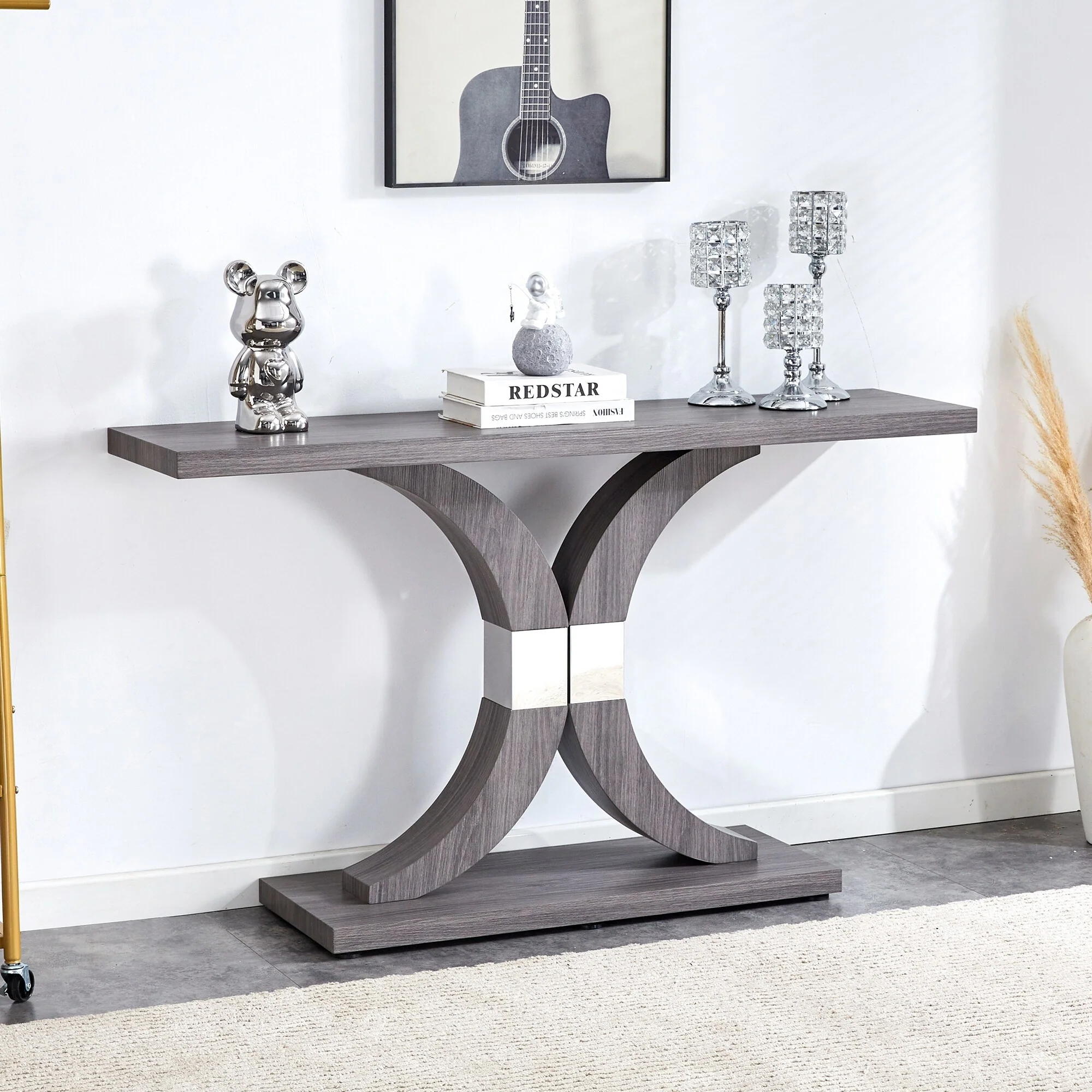 Modern minimalist style table