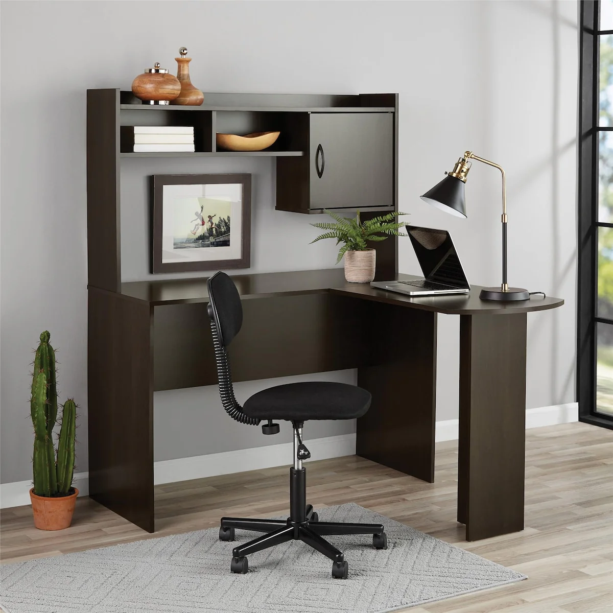 L-Shaped Desk with Hutch