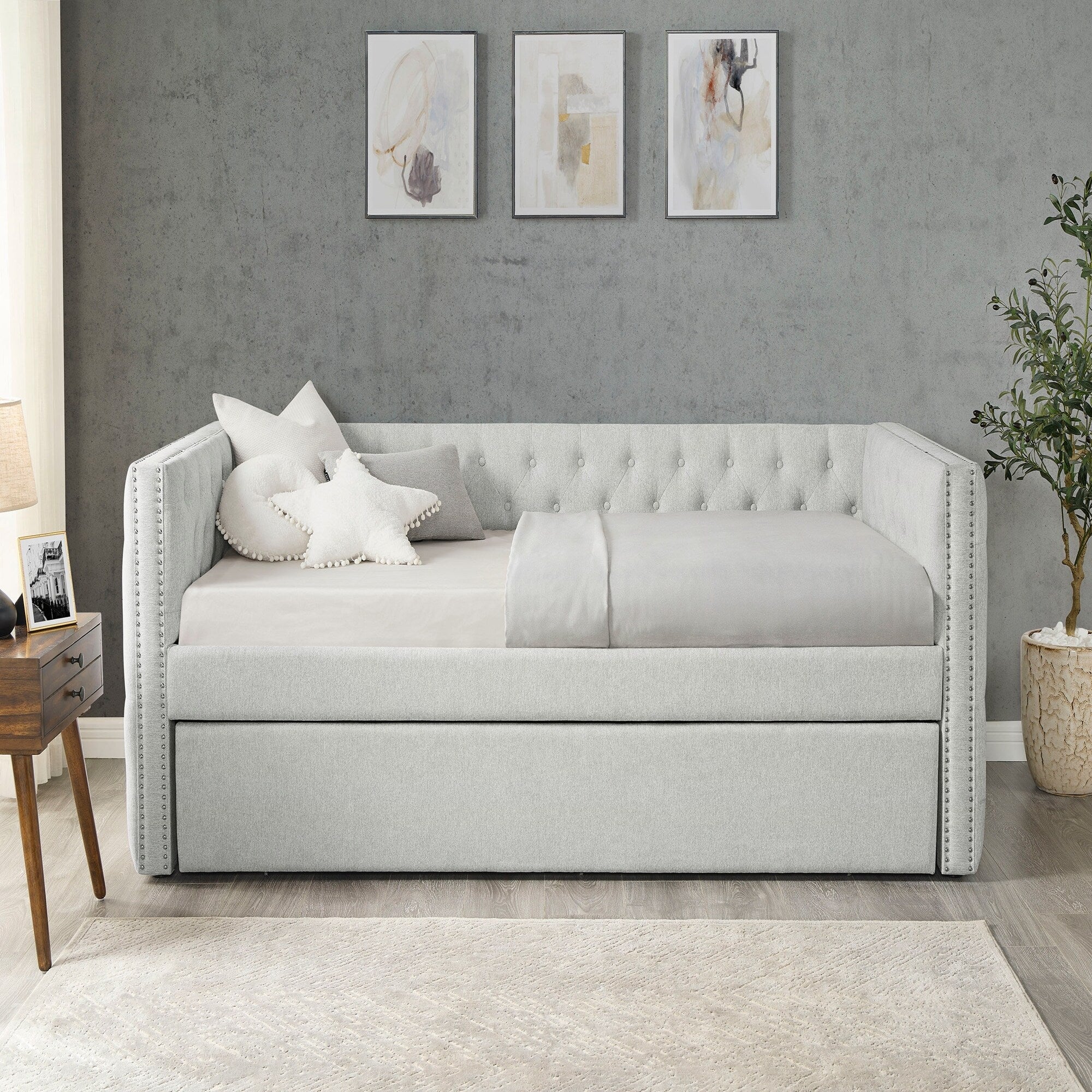Luxurious 1pc Modern Daybed
