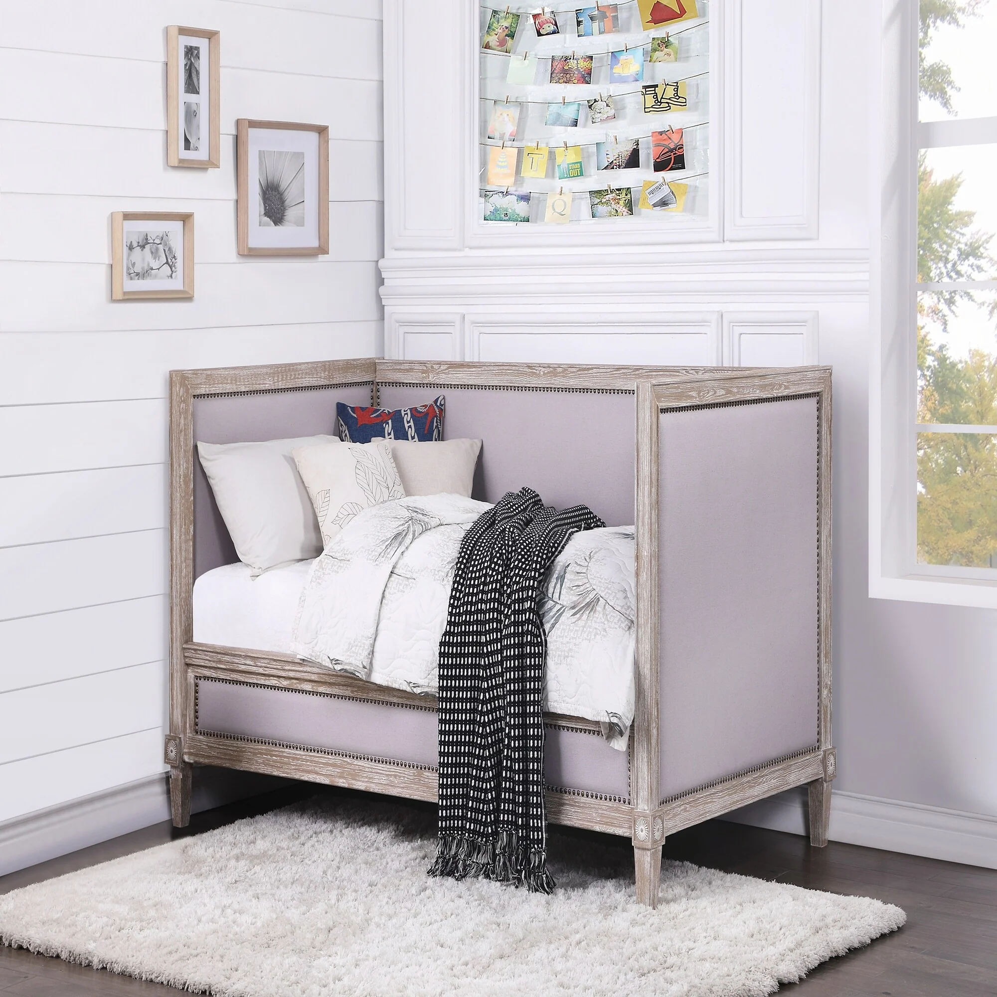 Weathered Oak Finish Daybed (Twin)