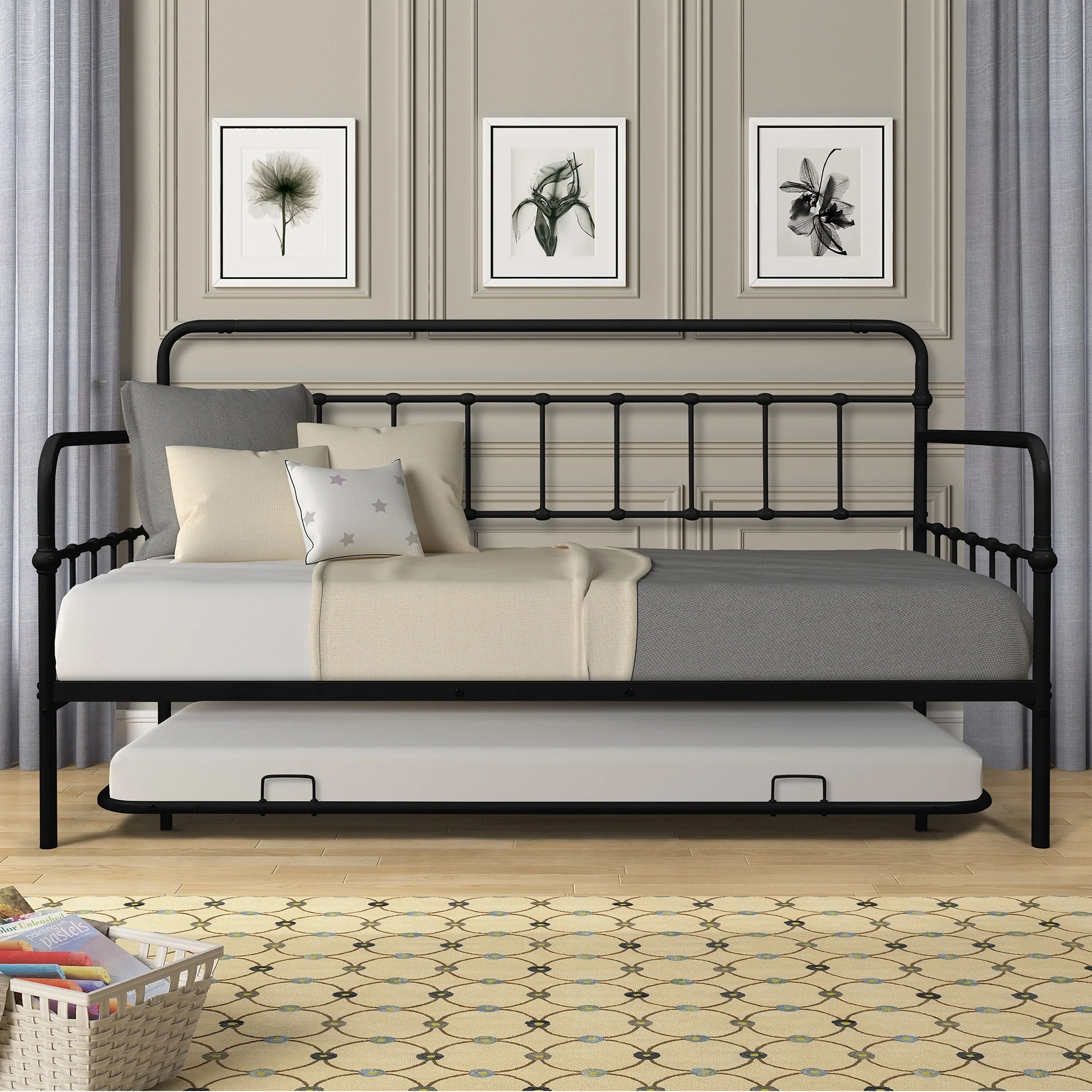 Metal Frame Daybed with trundle