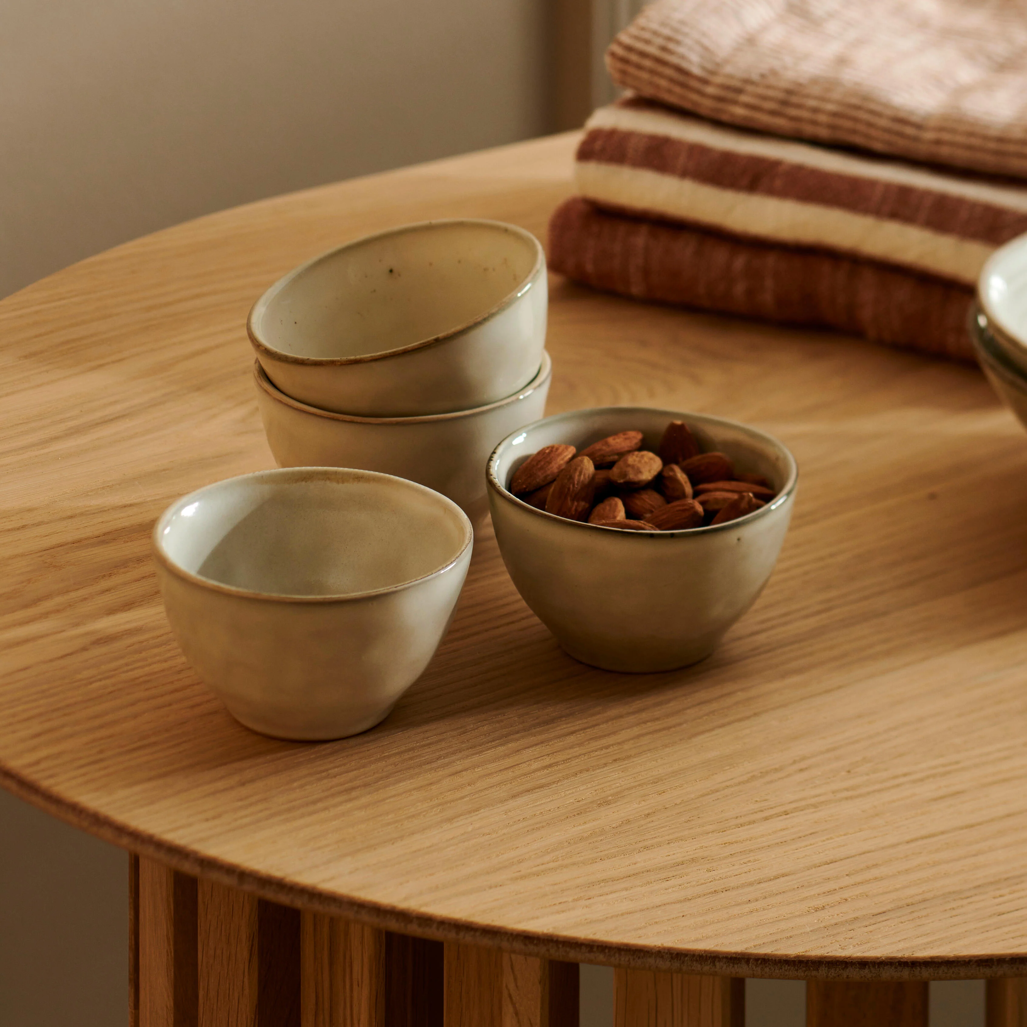 EARTH MARL Bowl 10 CL crème - set van 4 H 5 cm - Ø 8 cm