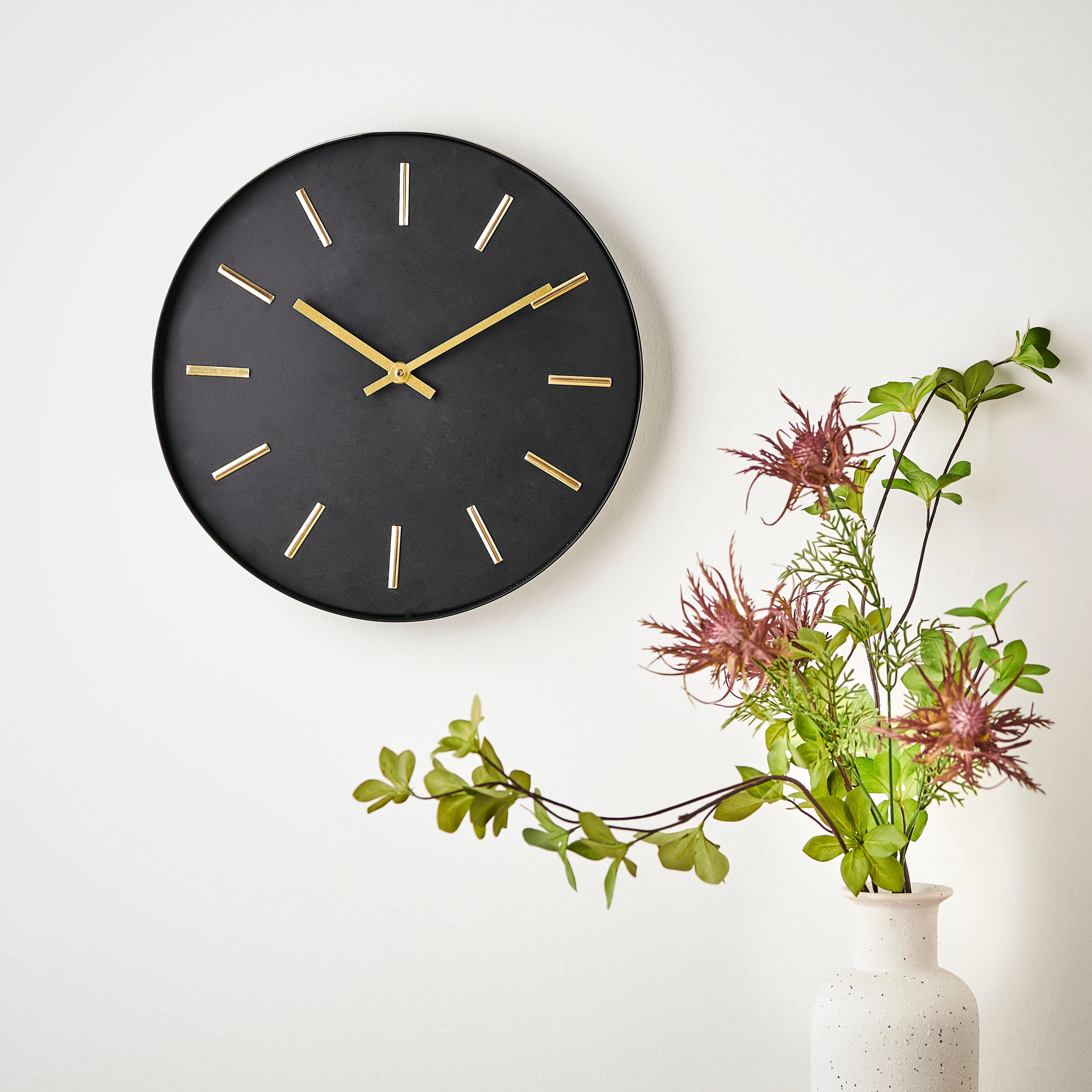 BLACK Wandklok zwartD 3,6 cm - Ø 30 cm