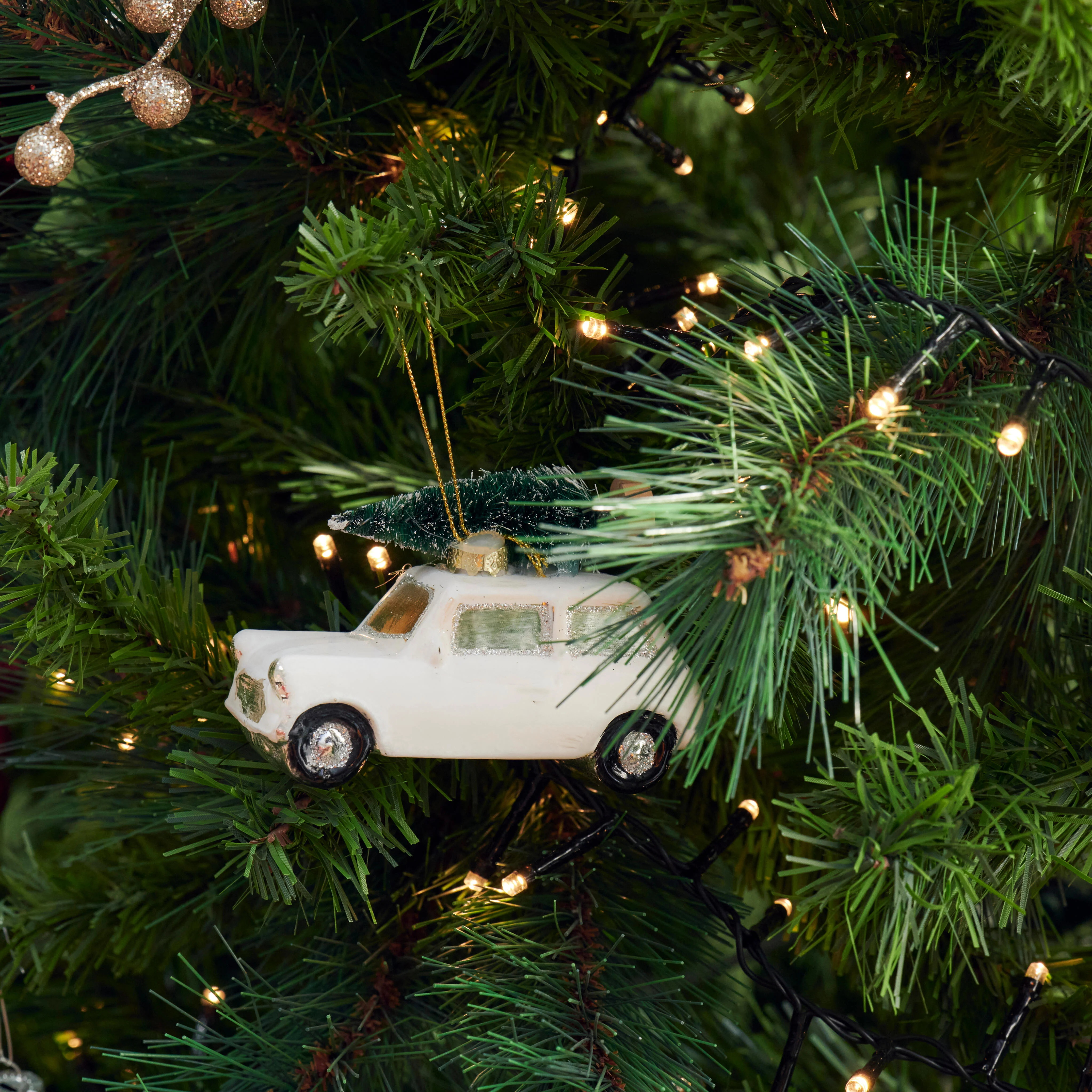 CAR Hangdeco witH 6 x B 4 x D 10 cm