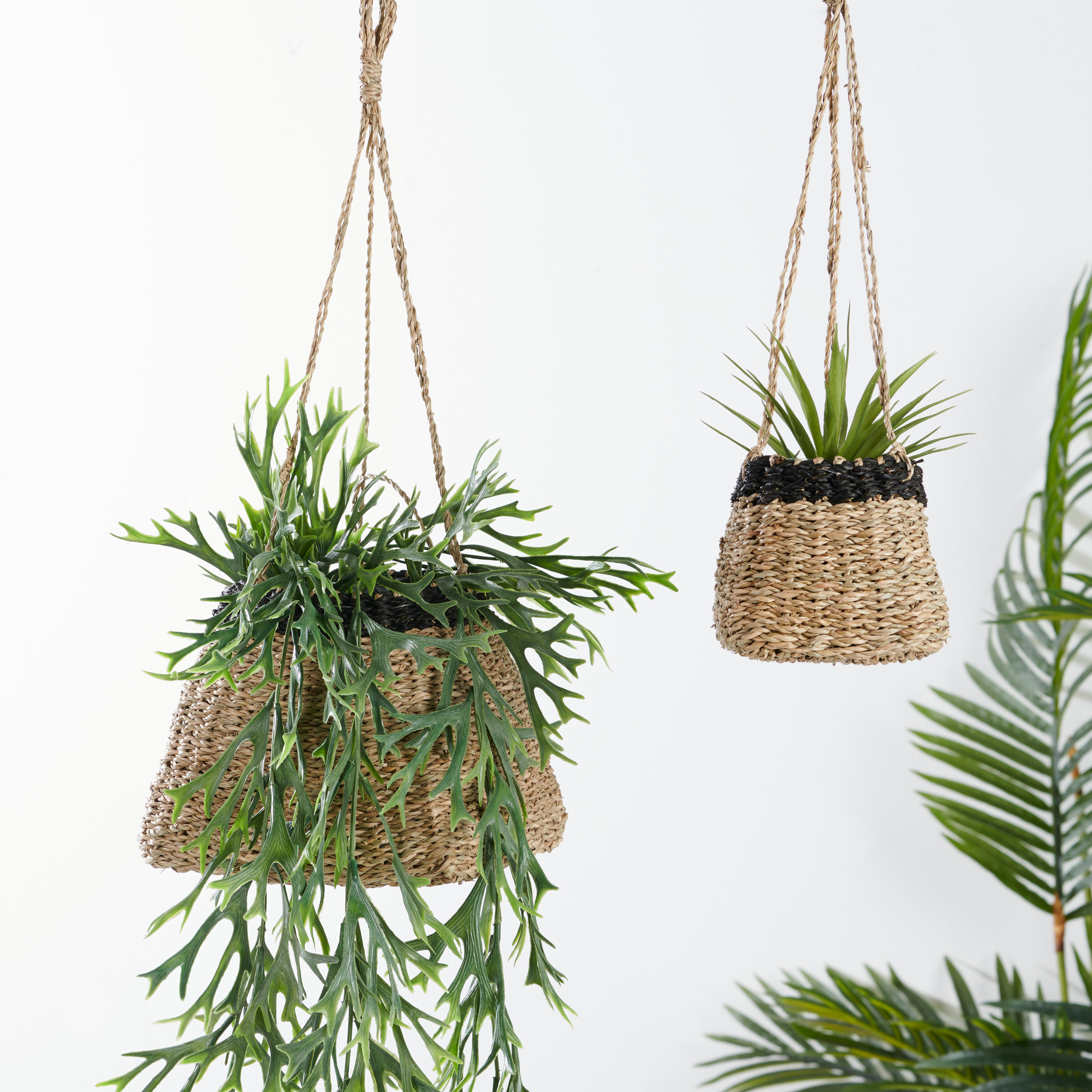 BAKU Hangpot zwart, naturelH 16 x B 19 x D 19 cm