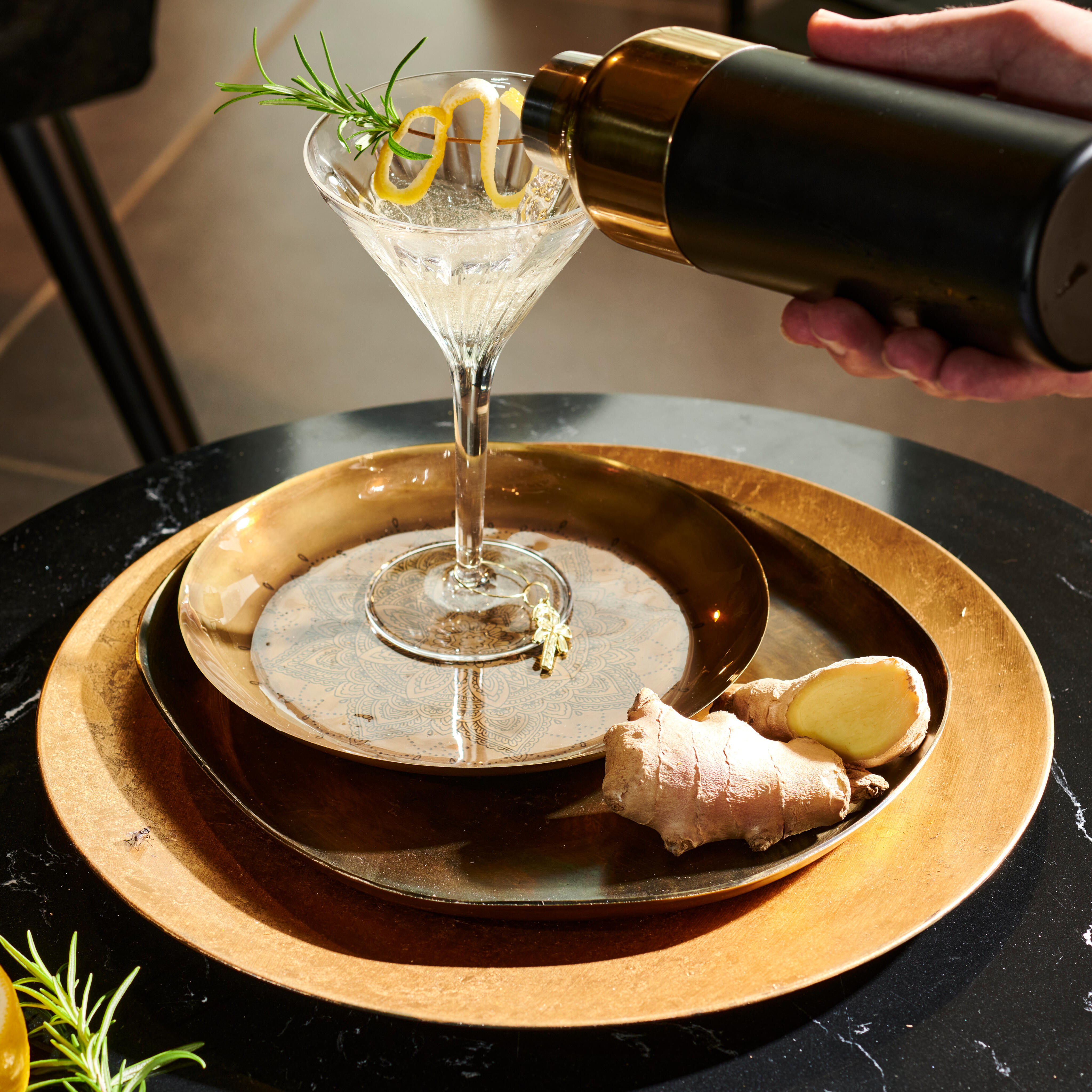 MIXOLOGY Martiniglas 21,5 CL transparant - set van 6 H 17,2 cm - Ø 10,4 cm