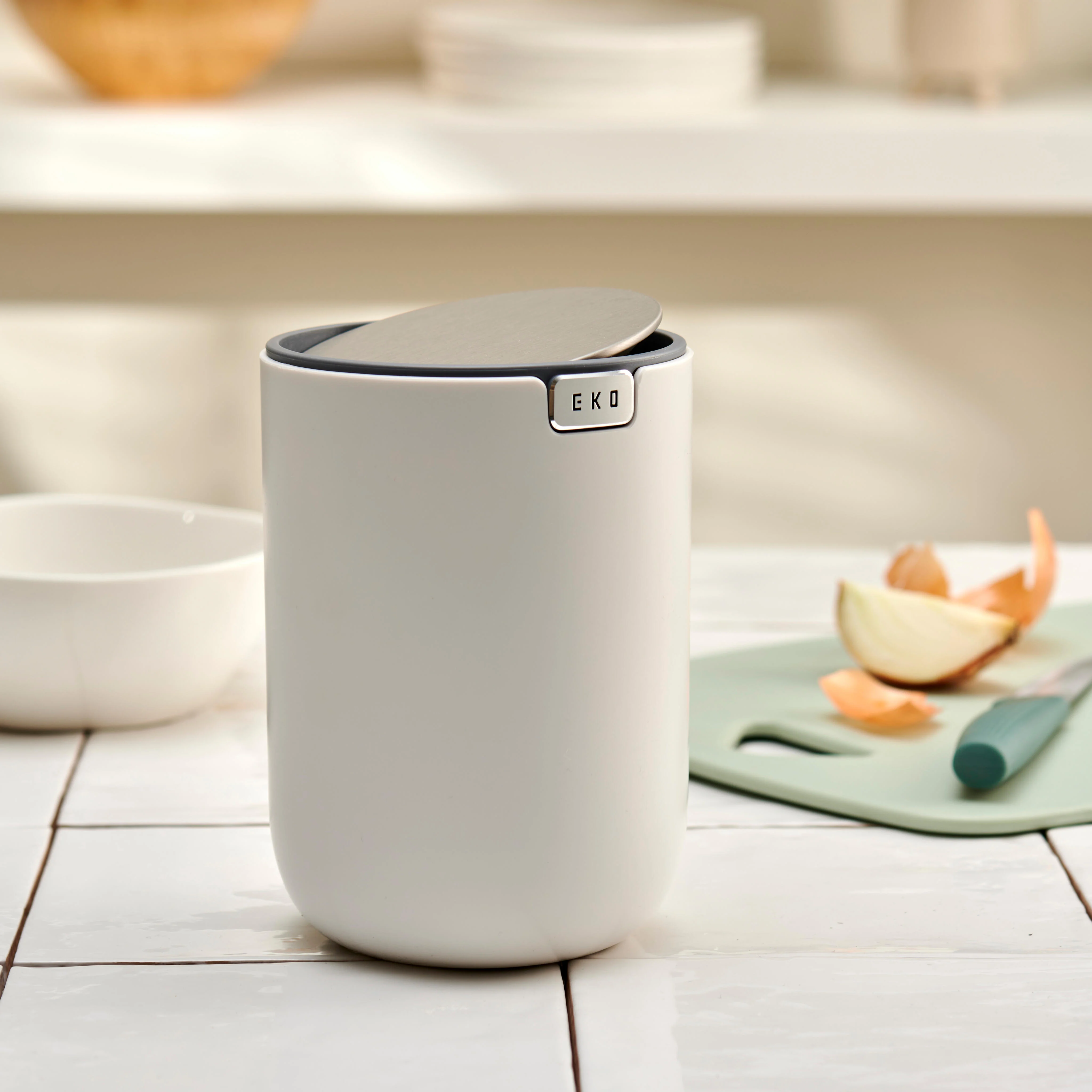 EKO Mini afvalbak 1,5L witH 16,5 x B 12 x D 12 cm