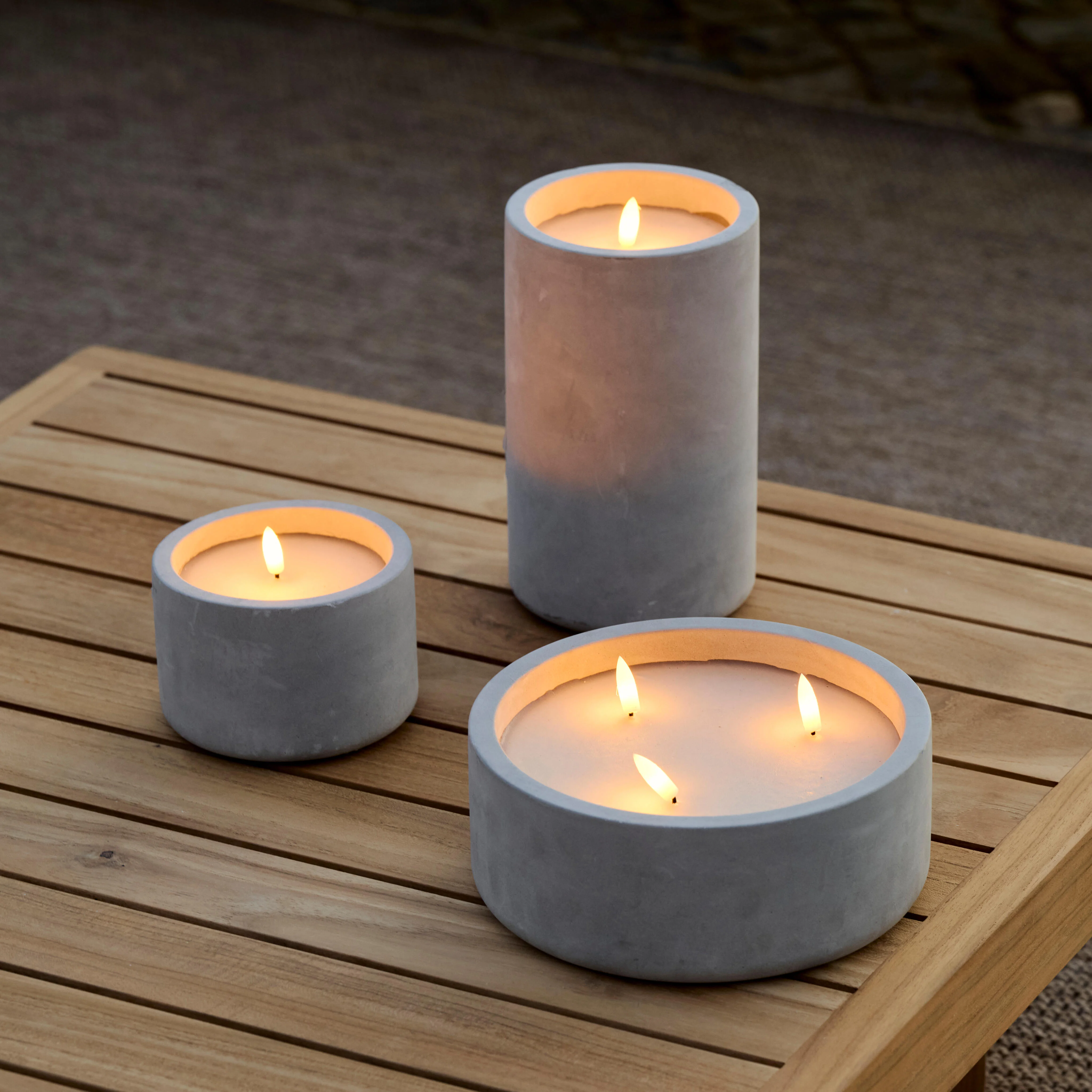 FUEGO Solar ledkaars lichtgrijsH 8 cm - Ø 12 cm