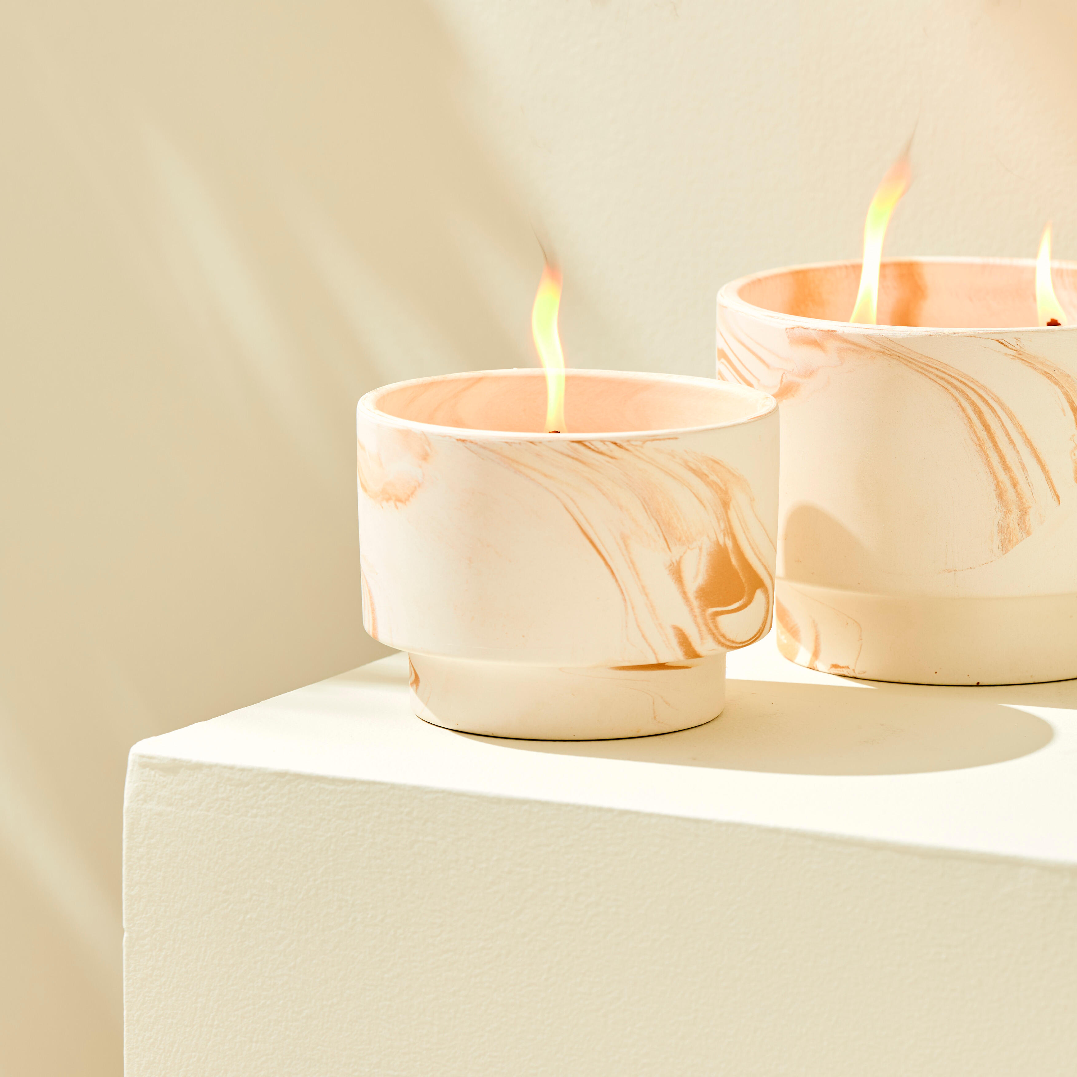 MARBLE Buitenkaars wit, oranjeH 10,2 cm - Ø 14,2 cm - CASA