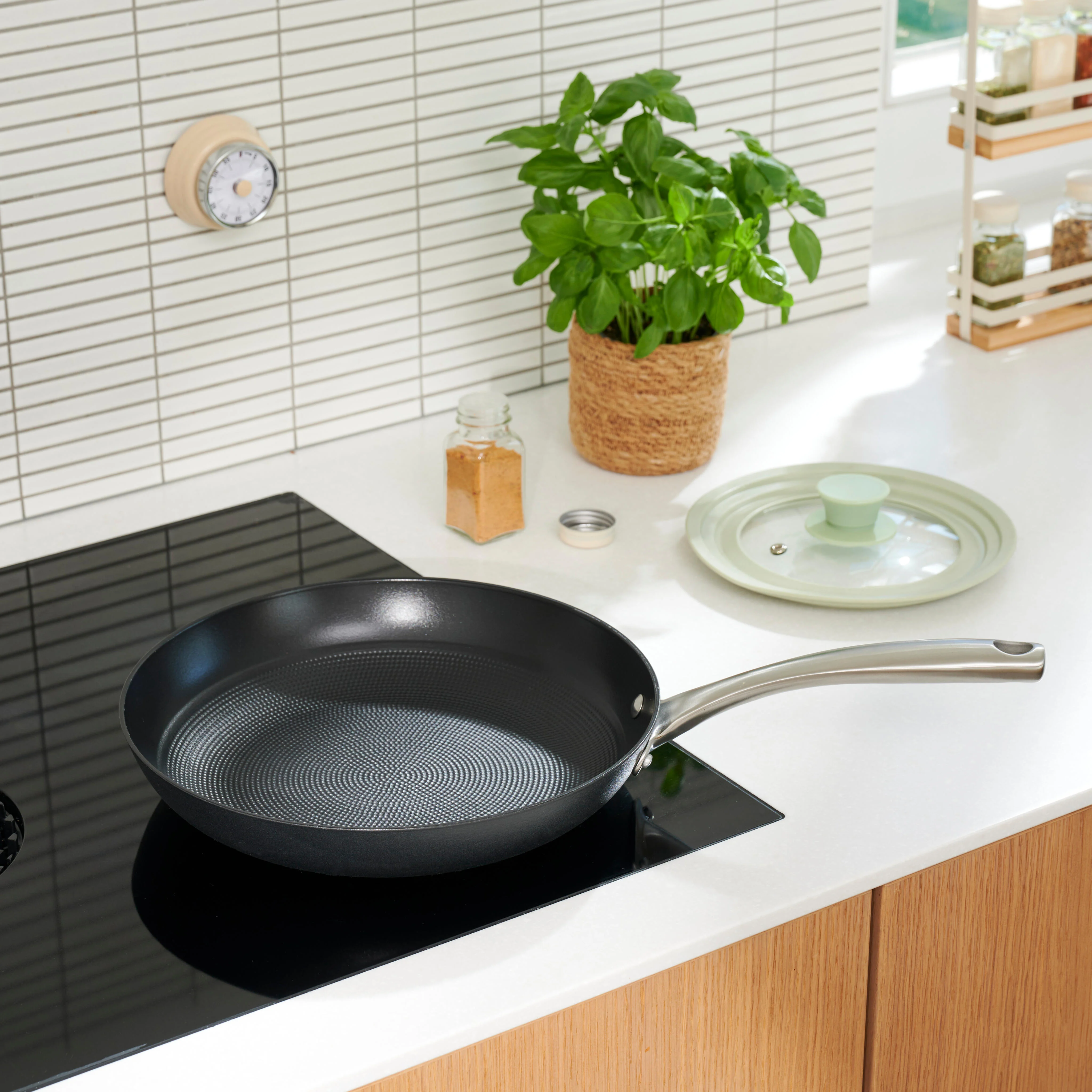 A POINT Pan zwartØ 24 cm - CASA