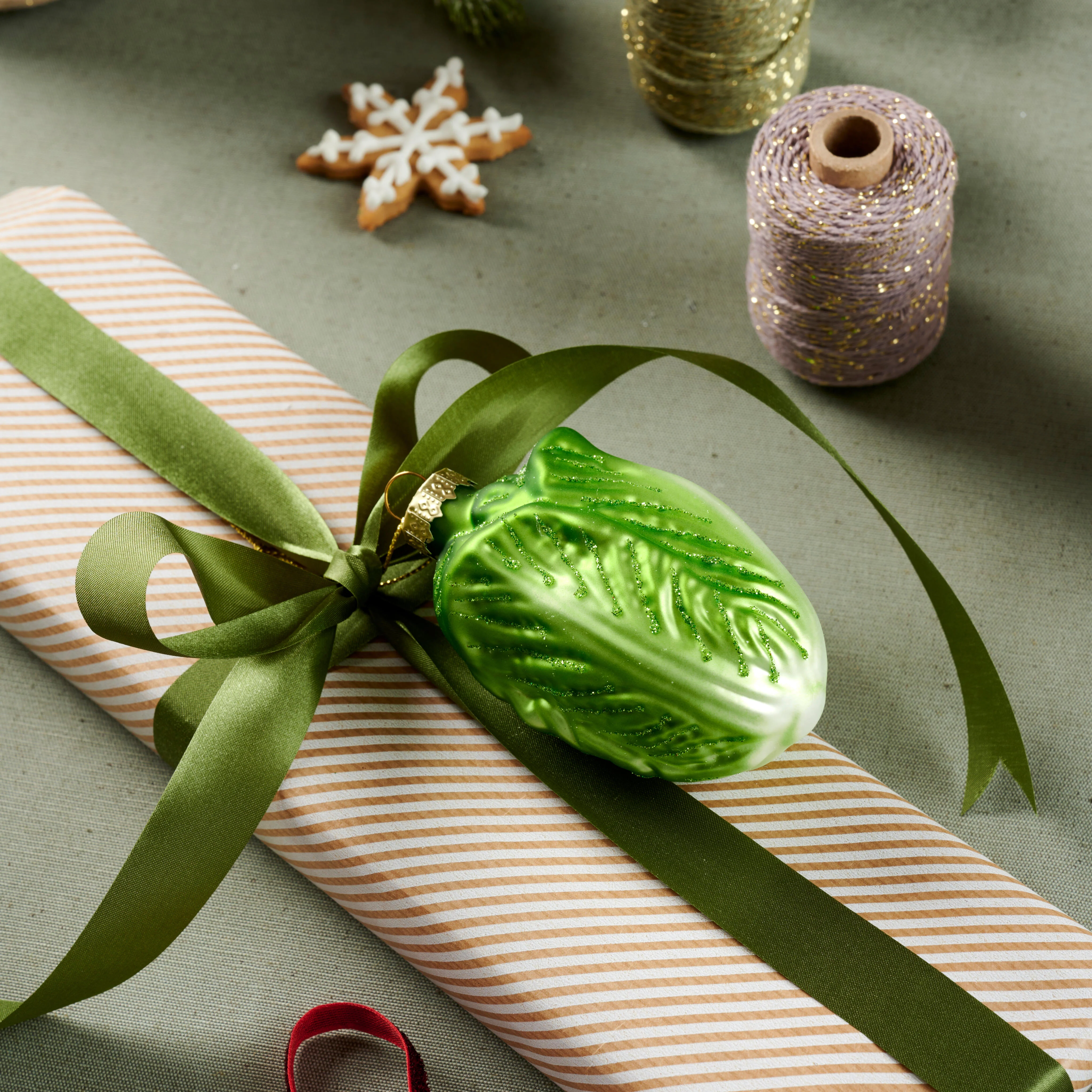 CABBA Kerstbal groenH 9,5 cm - Ø 5,5 cm
