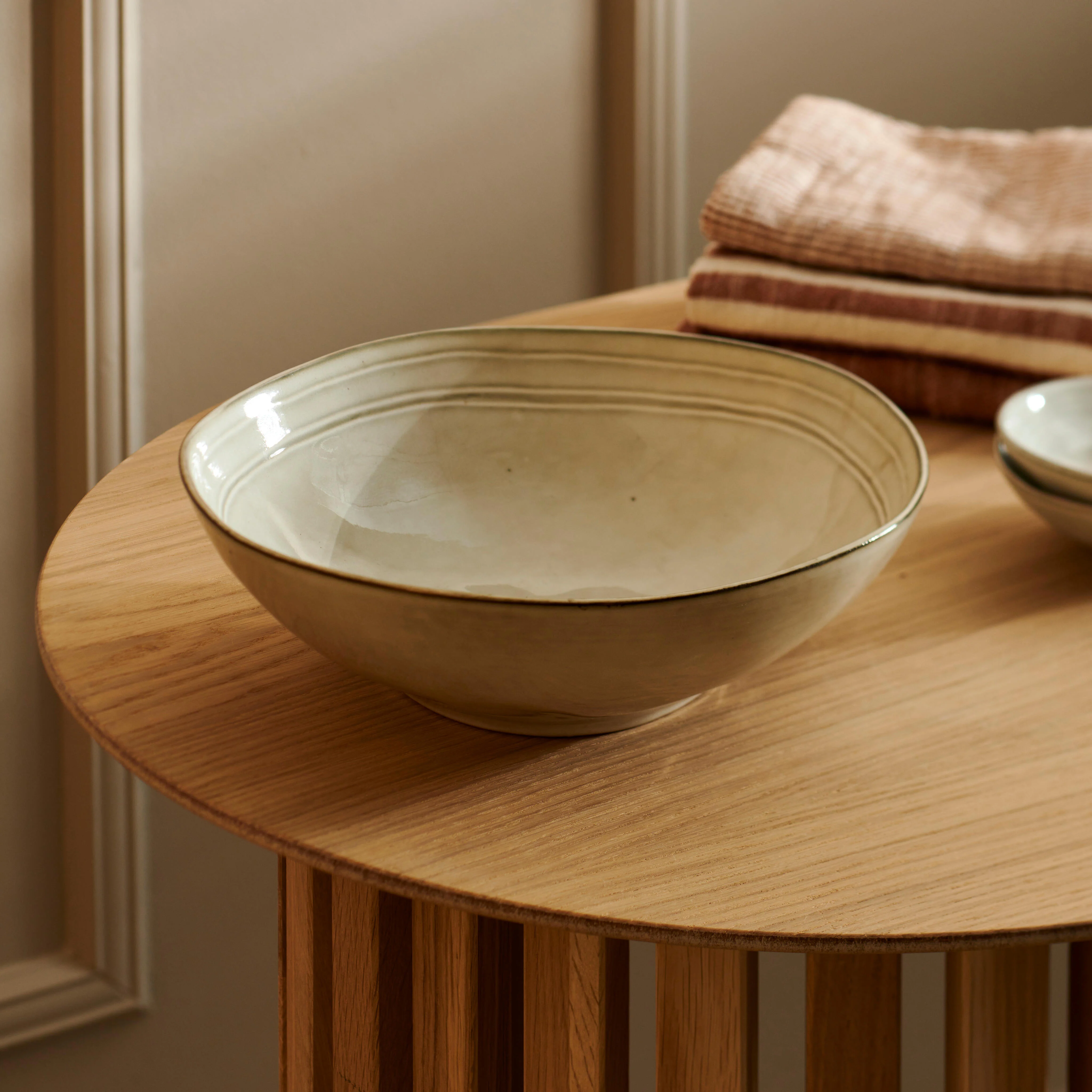 EARTH MARL Bowl 1,5 L crème - set van 2 H 6,4 cm - Ø 24 cm