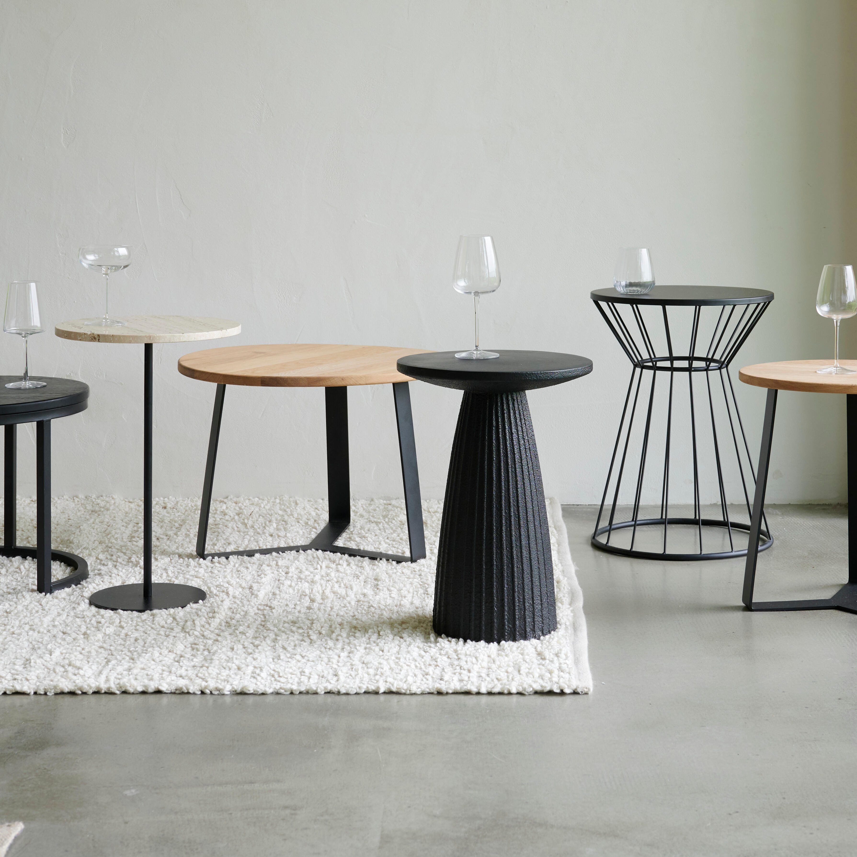 OTIS Bijzettafel zwartH 46 cm - Ø 34 cm