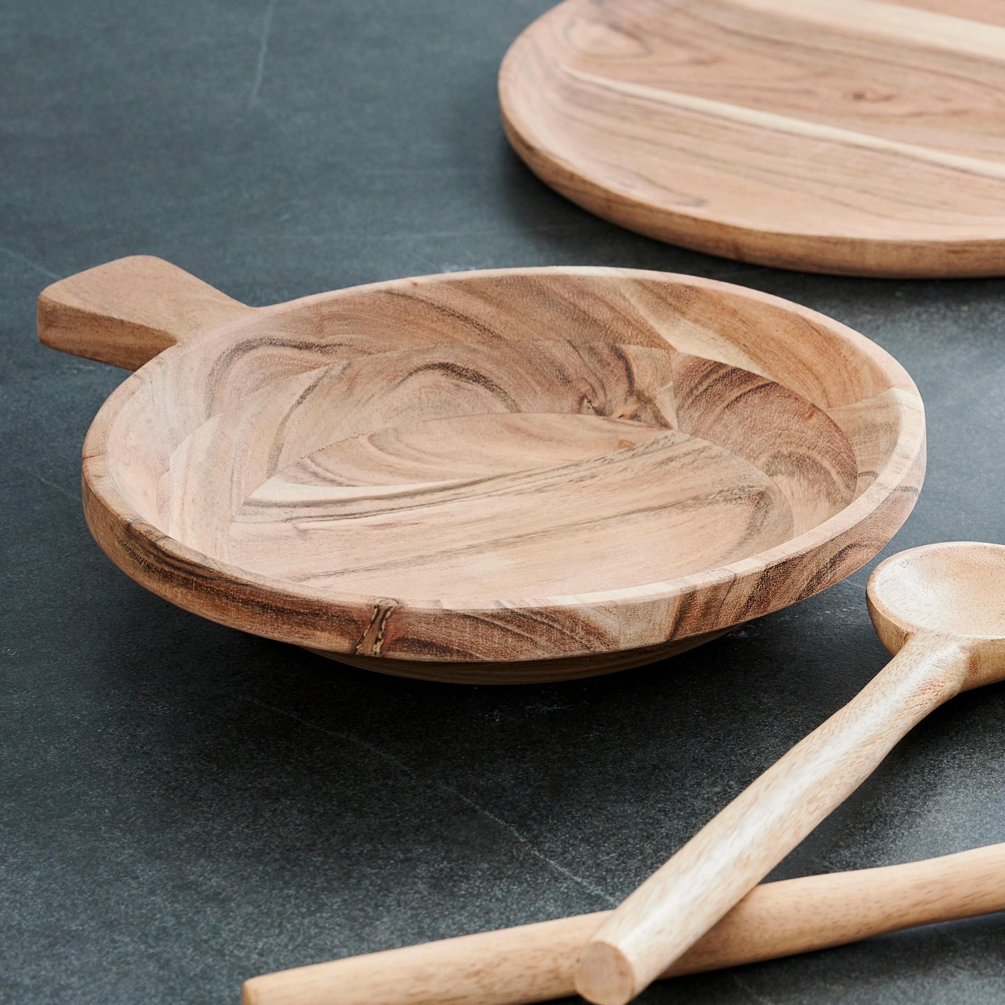 ACACIA CHIC Diep bord met handvat naturelH 5 x B 29 cm - Ø 23 cm