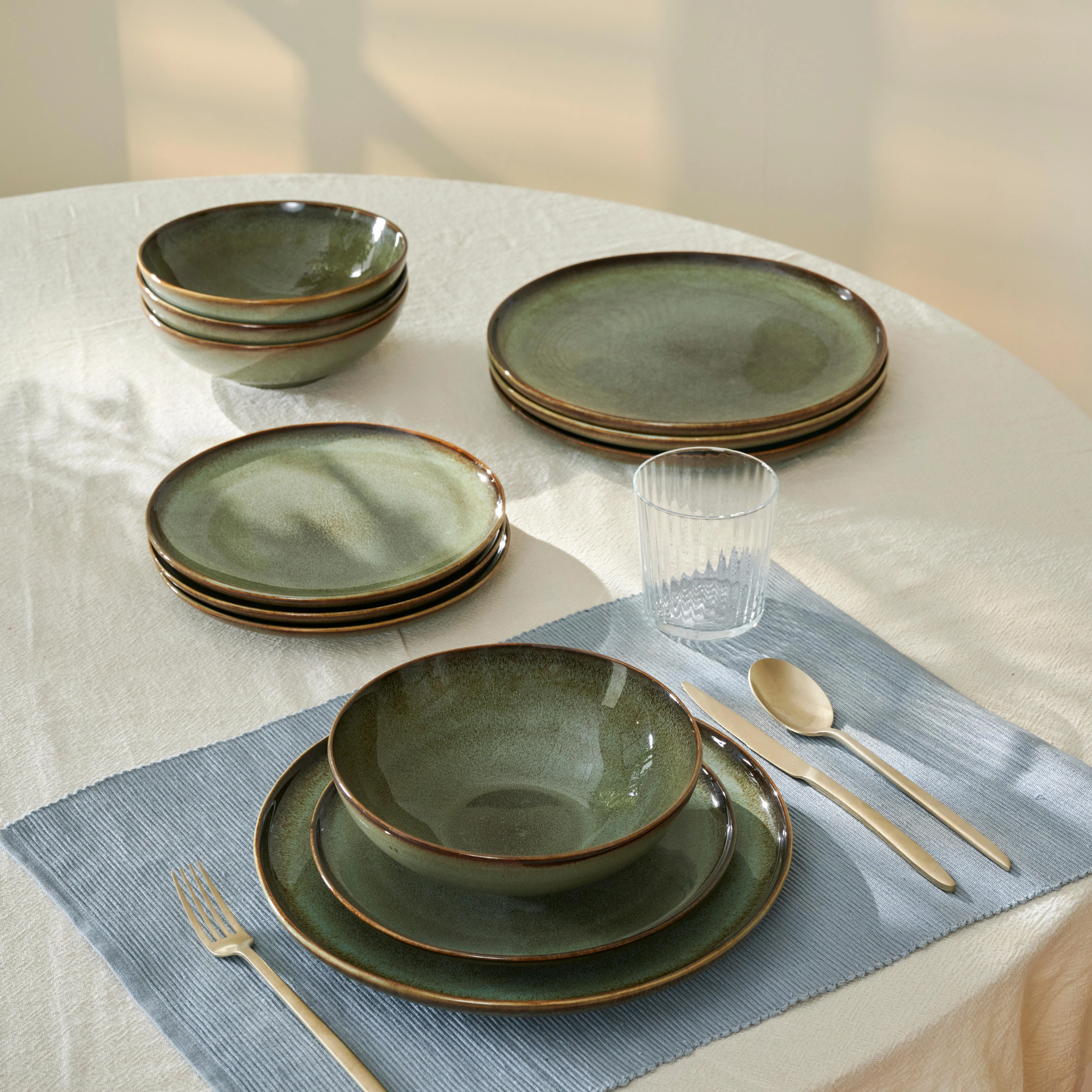 COZY GREEN Bord groen - set van 4 Ø 22 cm