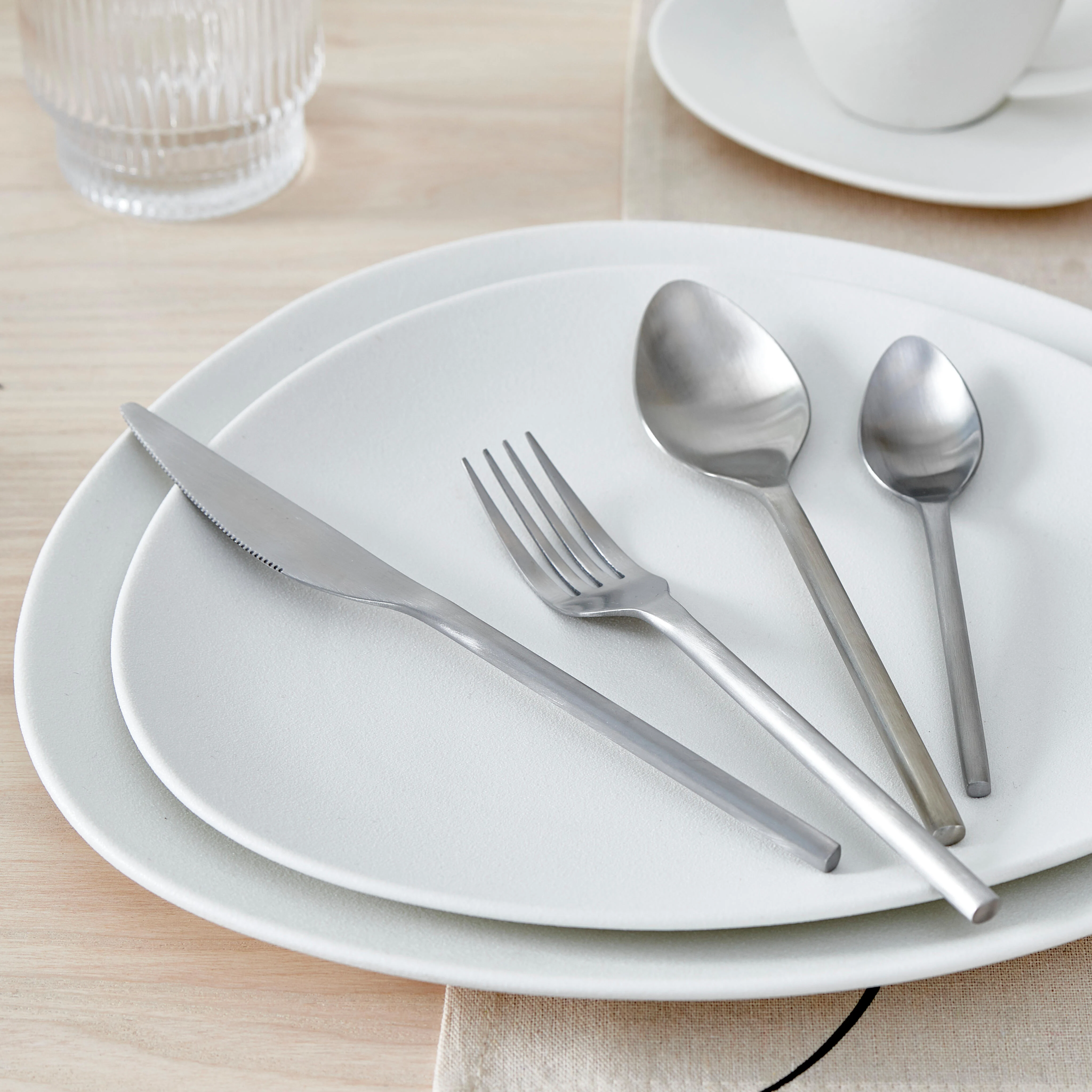 ETNA SATIN Bestek 16-delig zilver