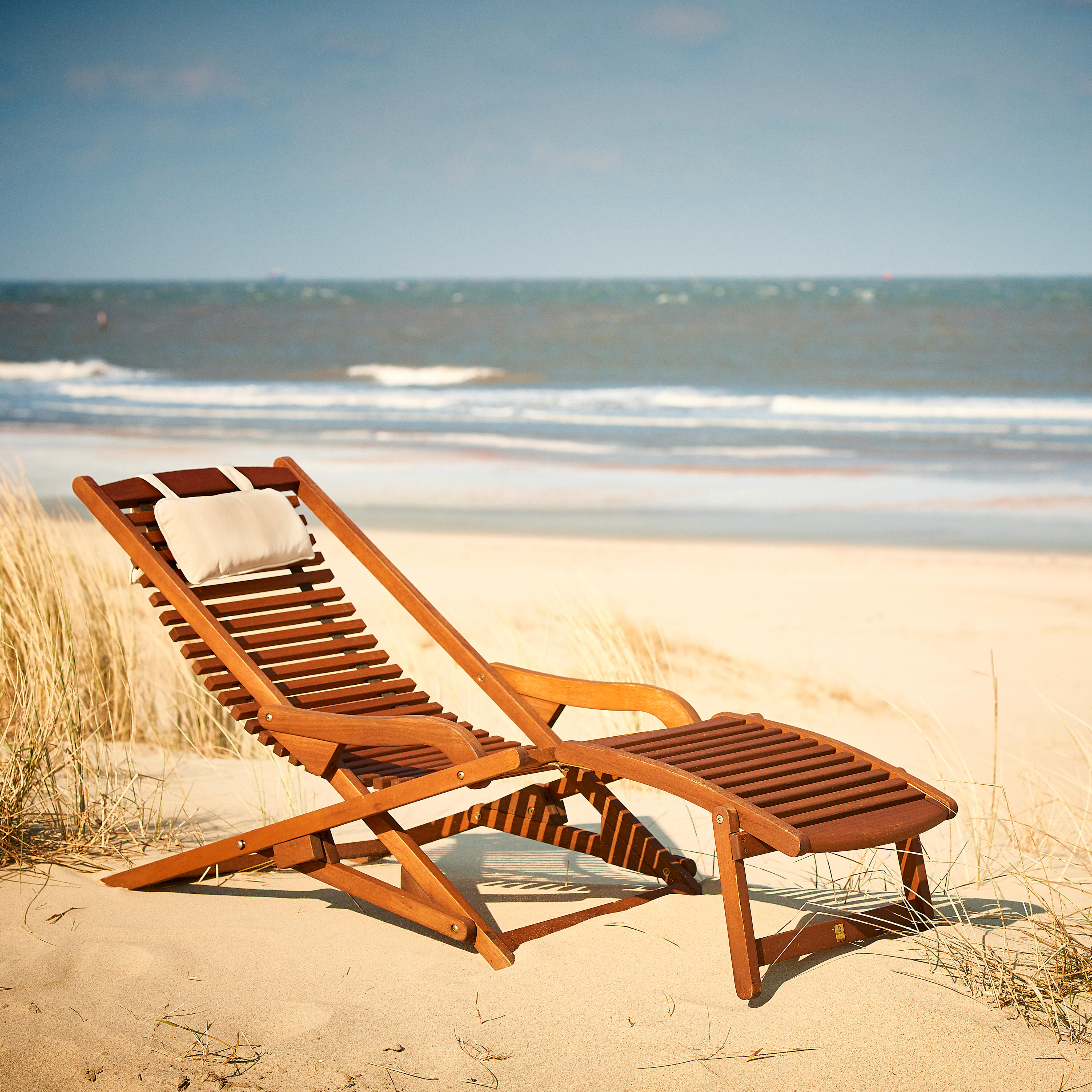 NEW VIP Ligstoel zonder voetensteun naturelH 72 x B 61 x D 104 cm