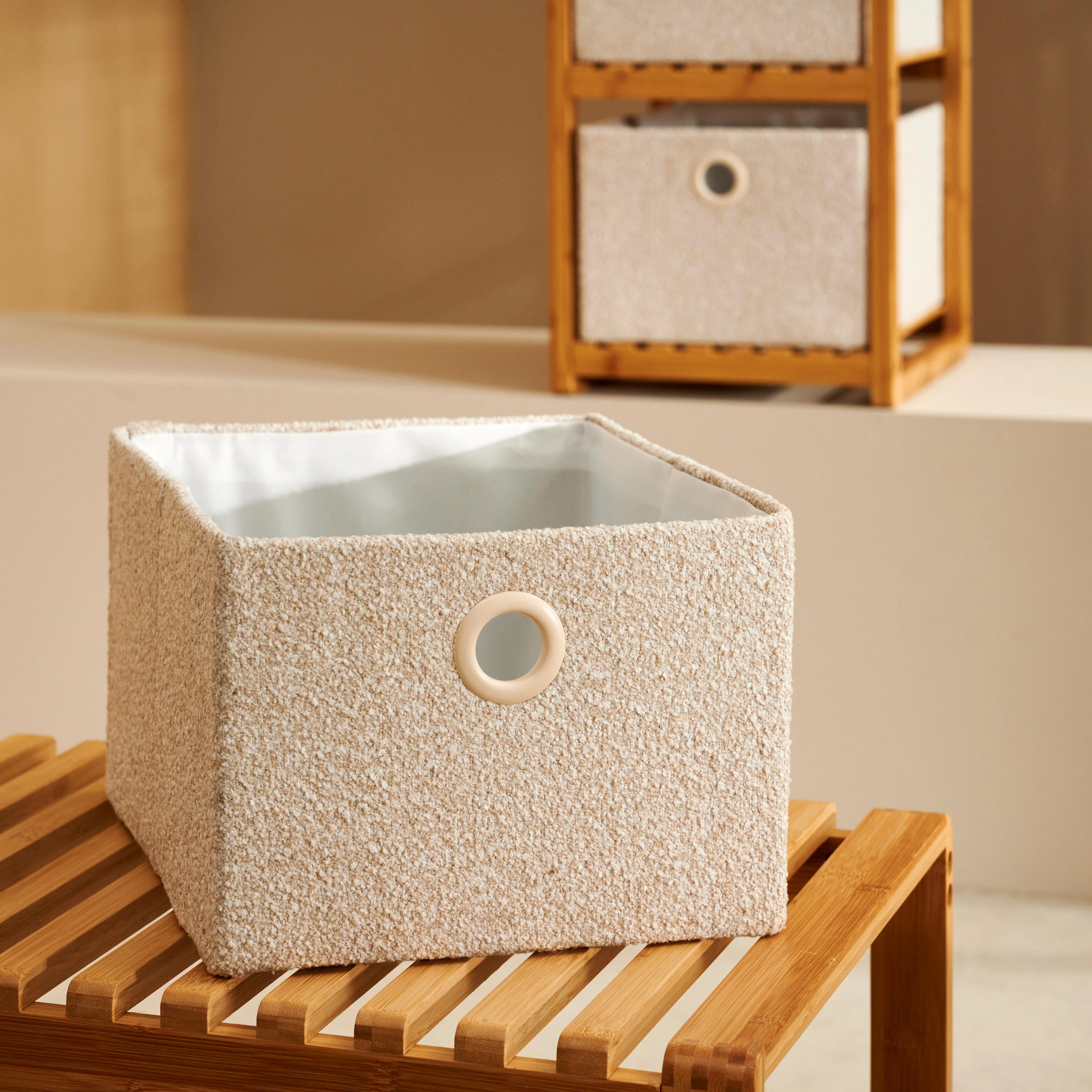 BASIC BOUCLE Opbergmand off white/sandH 18 x B 25 x D 32 cm - CASA