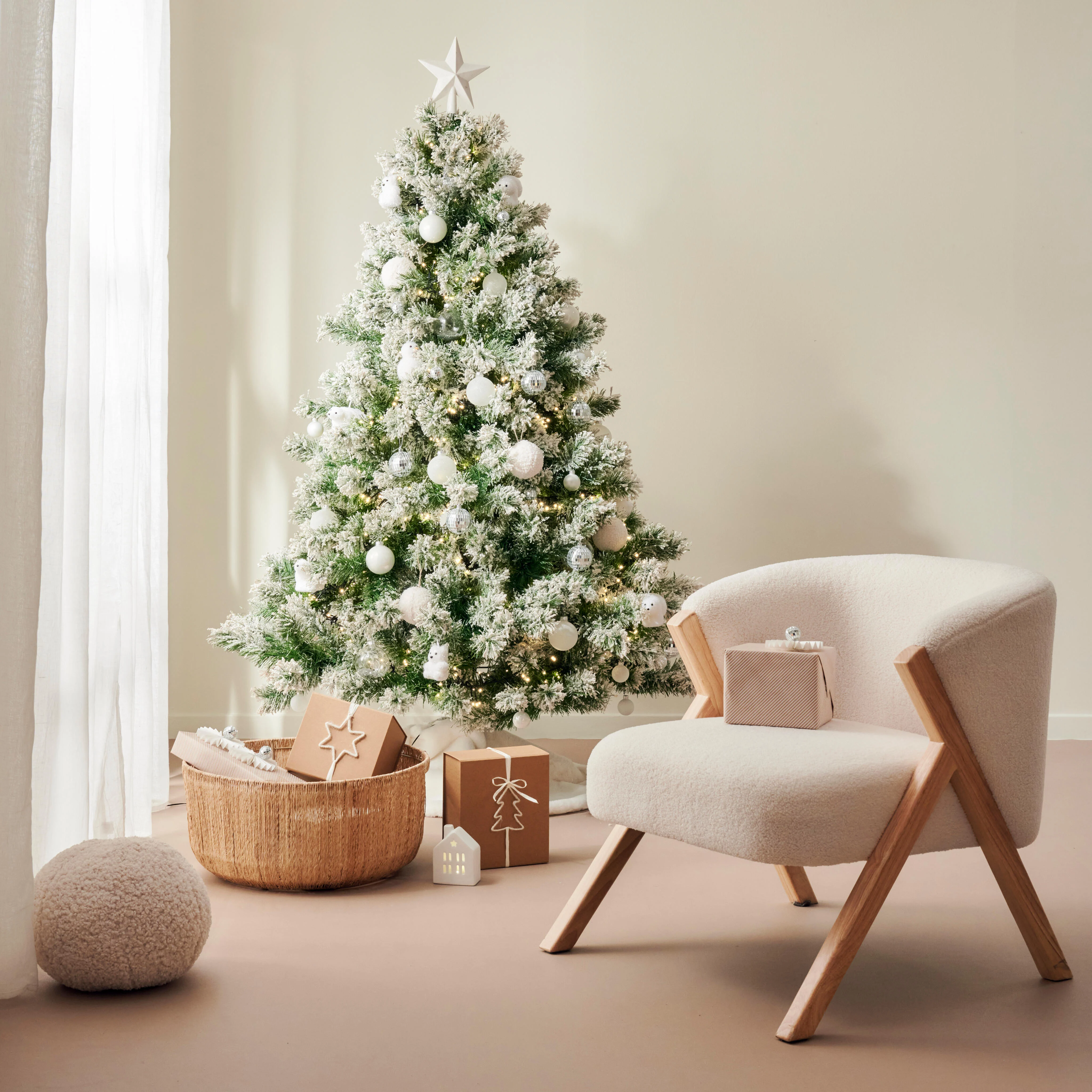 FROST Kerstboom wit, groenH 180 cm - Ø 127 cm