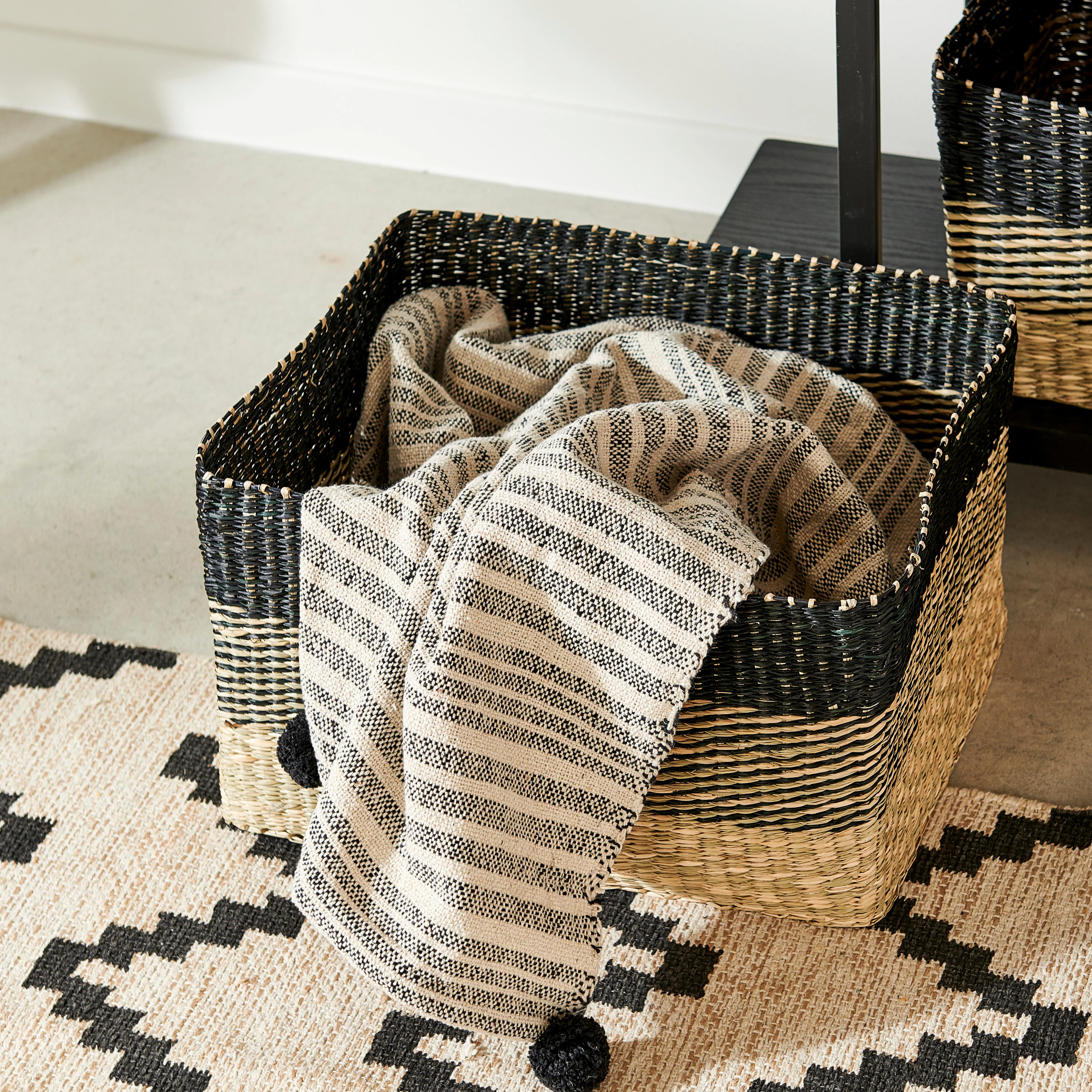 BOBO Lademand zwart, naturelH 24 x B 40 x D 30 cm