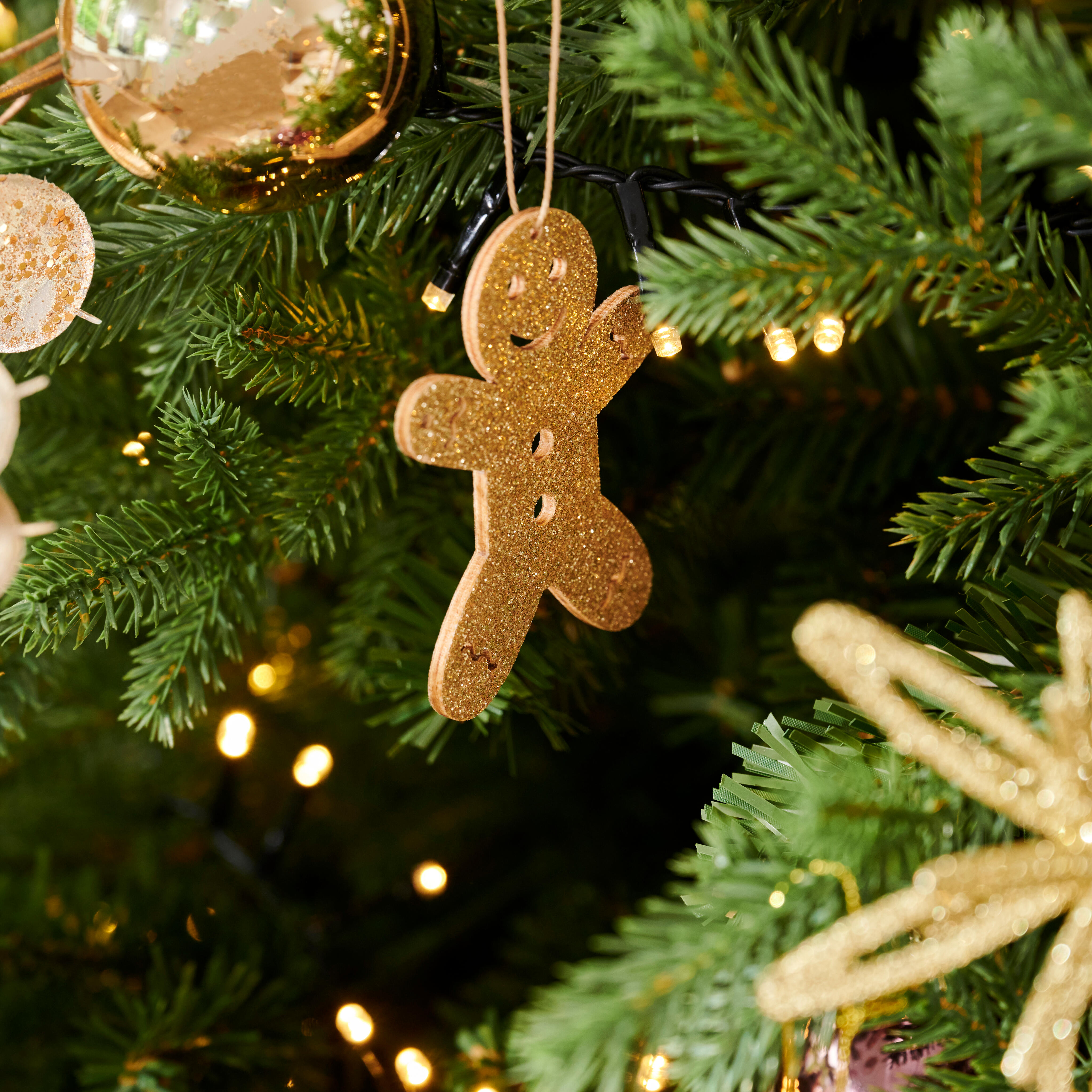 GINGER BREAD MAN Hangdecoratie goudH 8 x B 6 cm