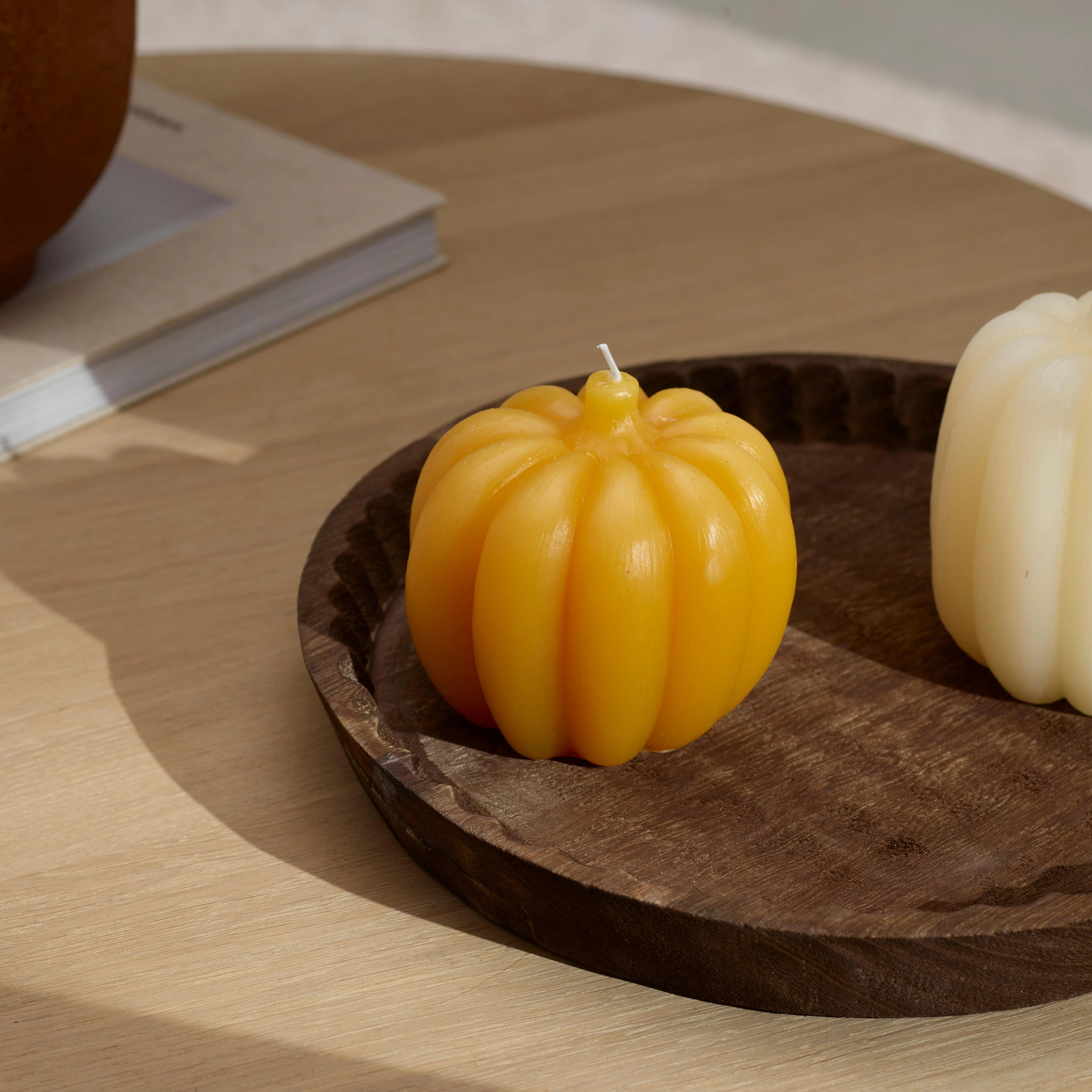 PUMPI Kaars geelH 10 cm - Ø 10,5 cm - CASA