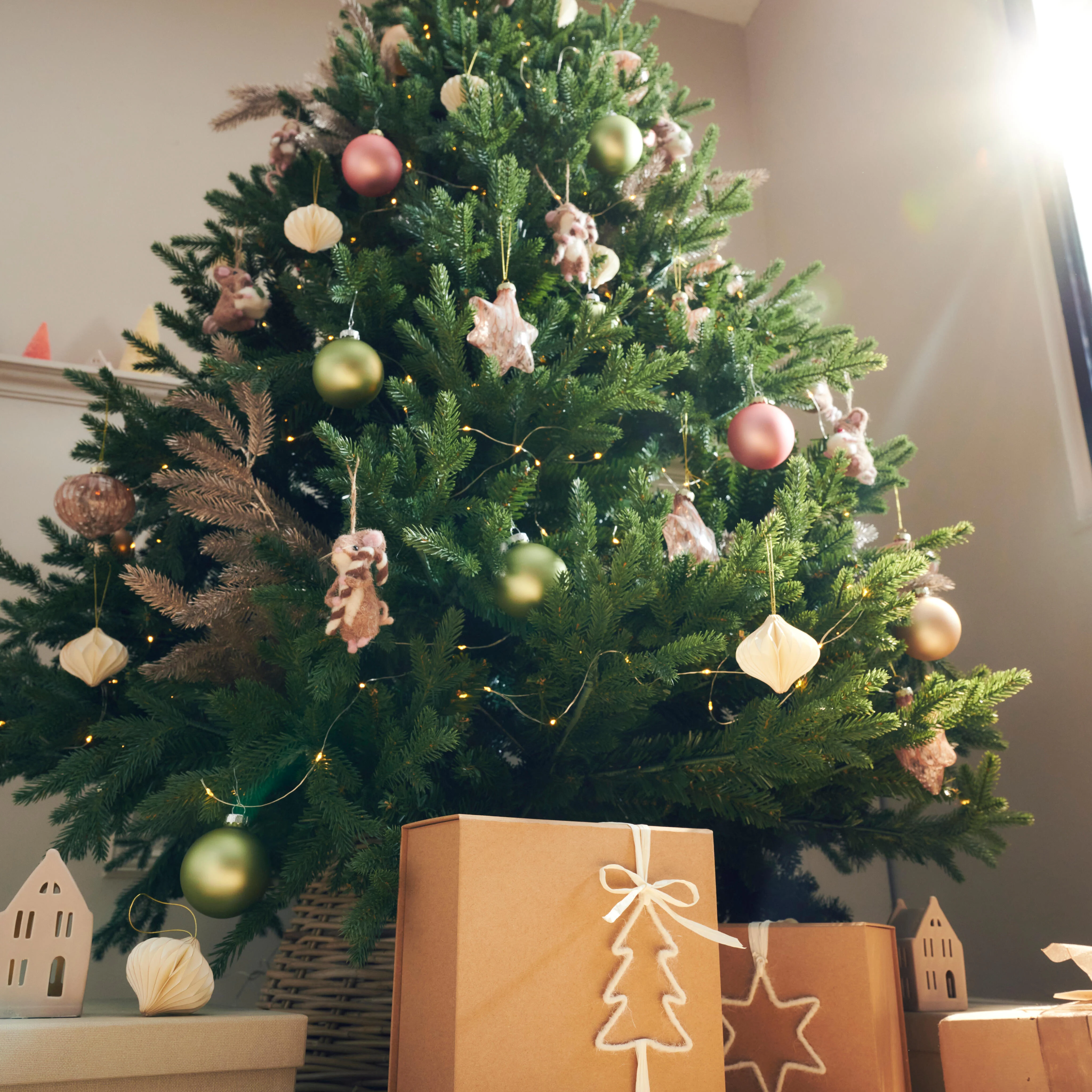 VICTORIA Kerstboom groenH 180 cm - Ø 131 cm