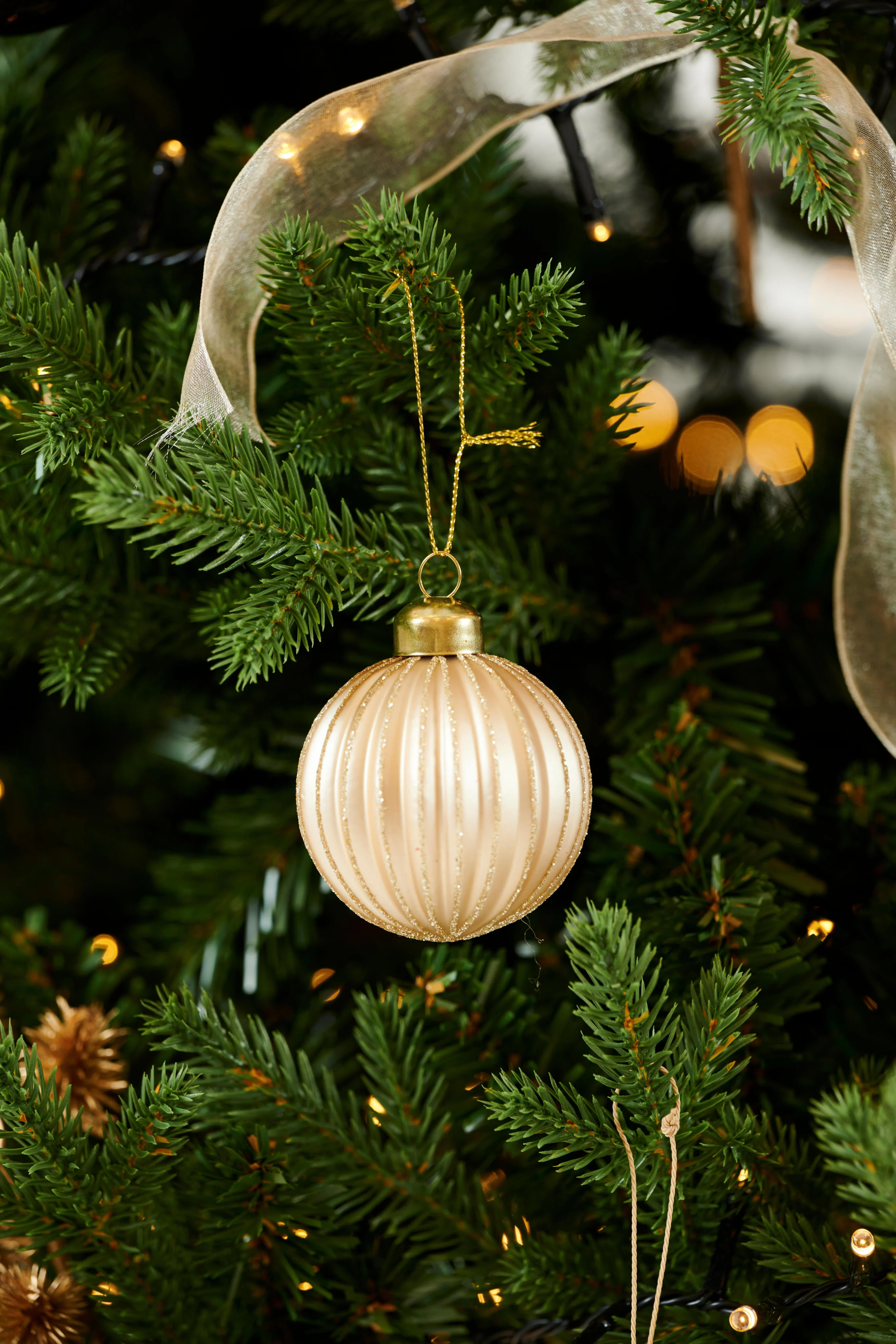 HOLLY Kerstbal goudØ 6 cm