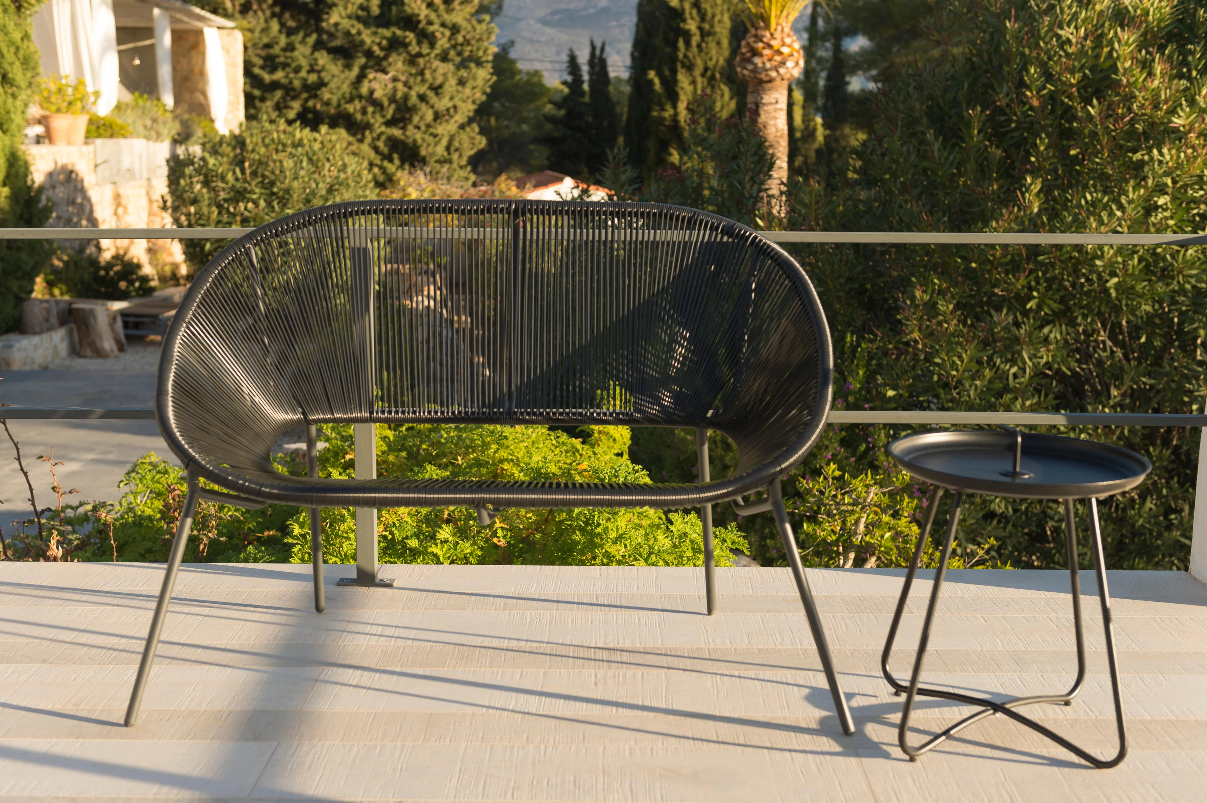 ACAPULCO Lounge bank zwartH 83 x B 115,5 x D 69 cm