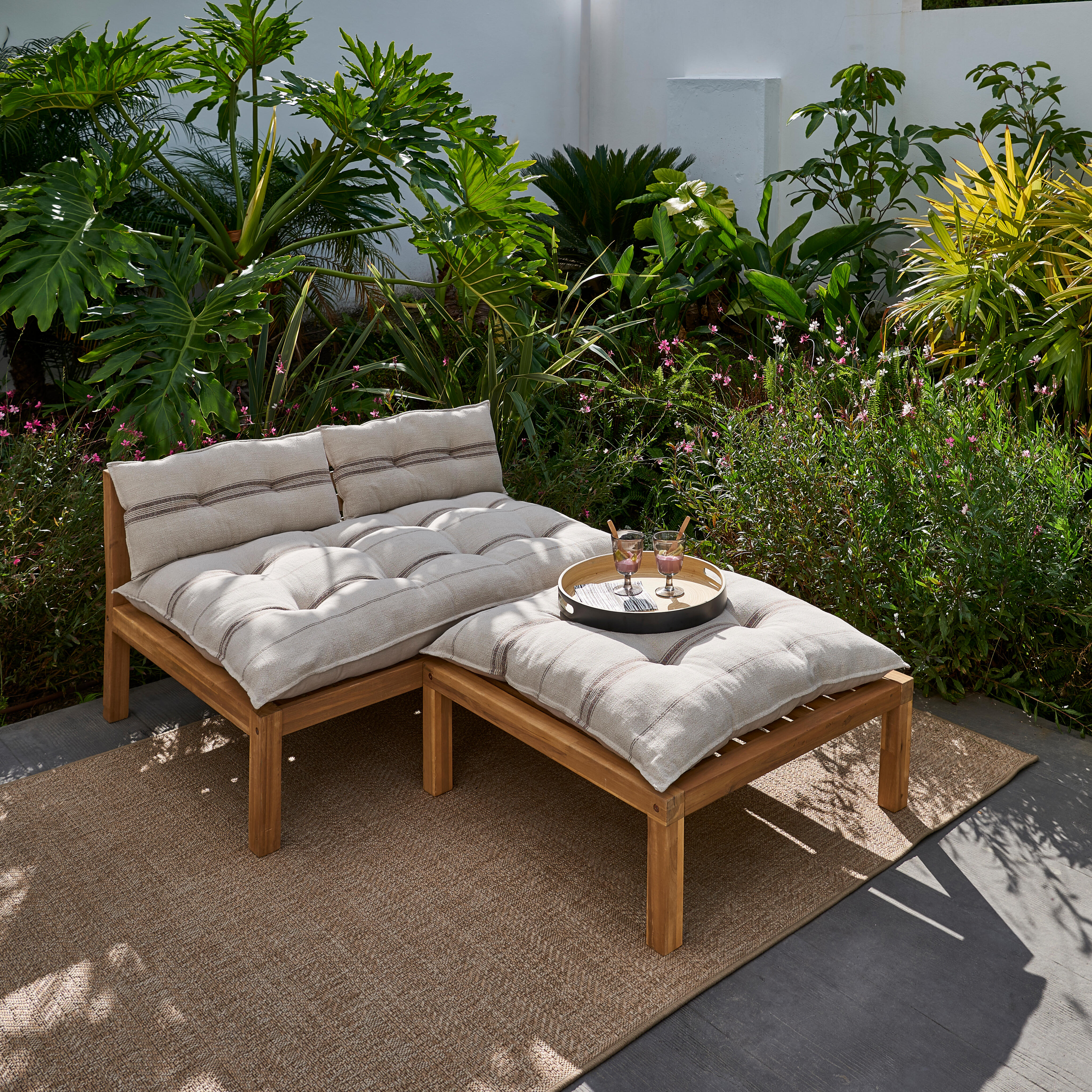 PAULETTE Lounge tafel/poef naturelH 30 x B 80 x D 80 cm