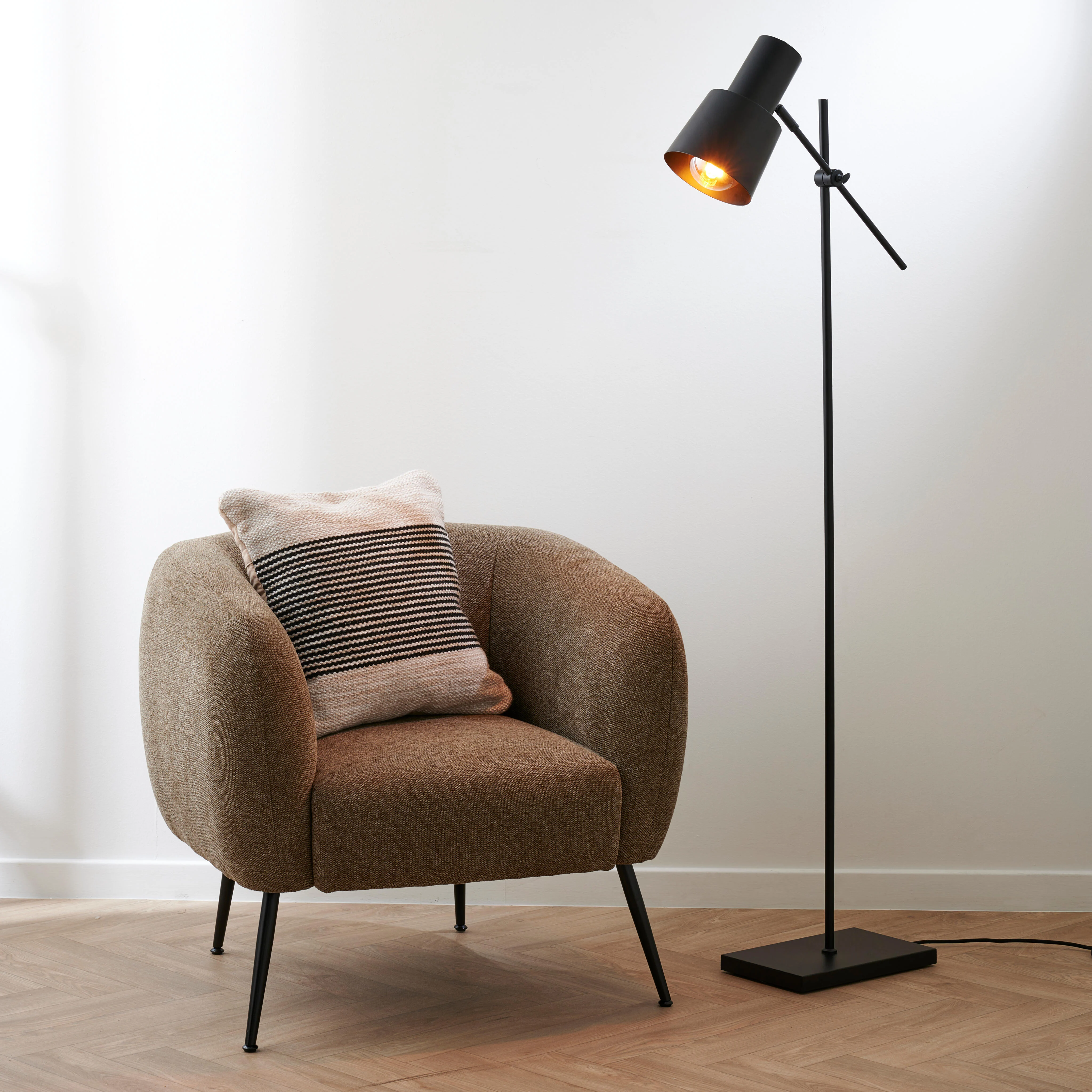 RAMON Staanlamp mat zwartH 155 x B 19 x D 31 cm