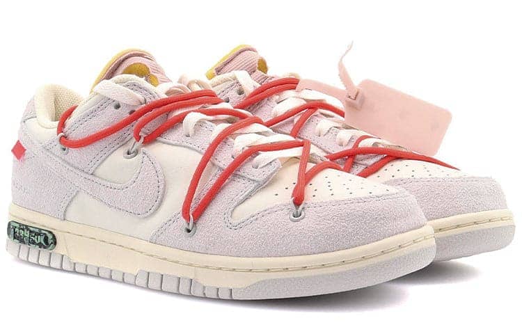 Nike x Off-White Dunk Low  Lot 33 of 50