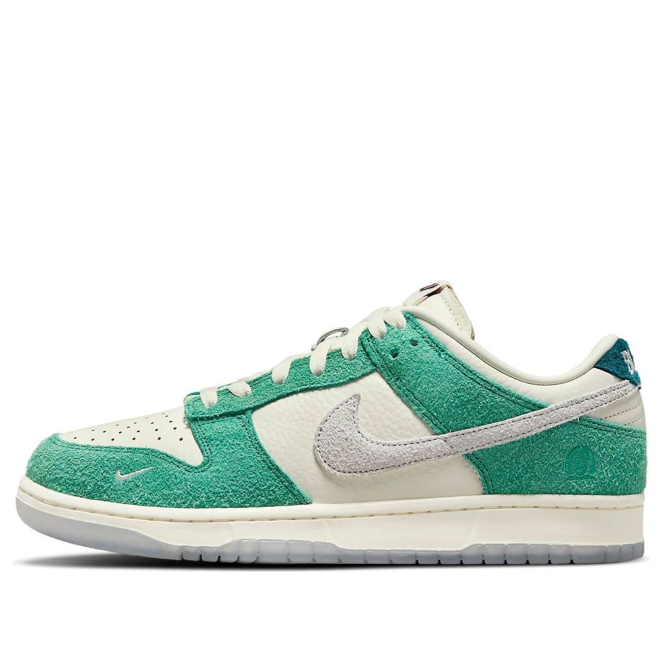 Nike Kasina x Dunk Low  Road Sign