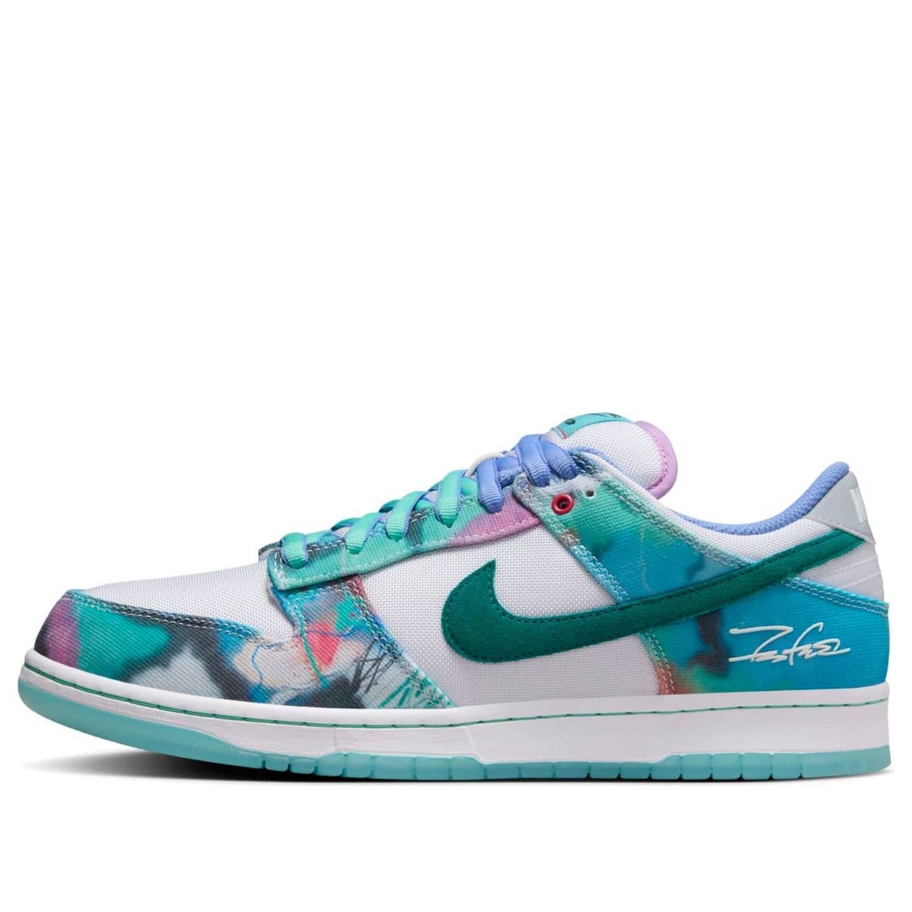 Nike x Futura Laboratories SB Dunk Low  Bleached Aqua