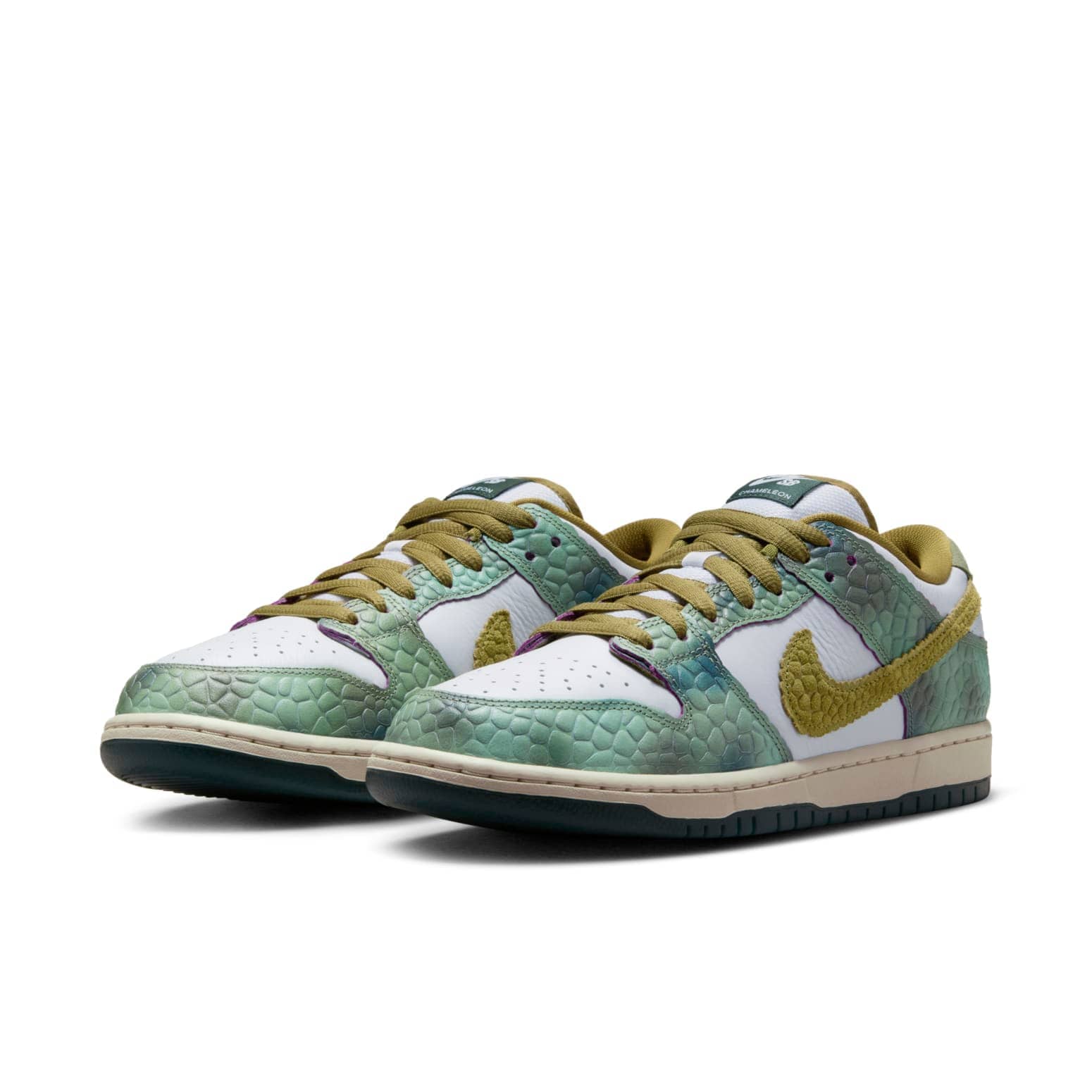 Nike x Alexis Sablone SB Dunk Low  Chameleon