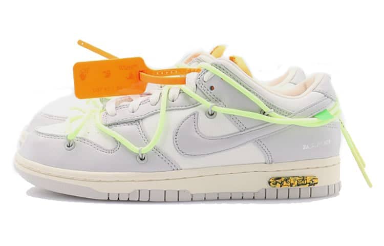 Nike x Off-White Dunk Low  Lot 43 of 50