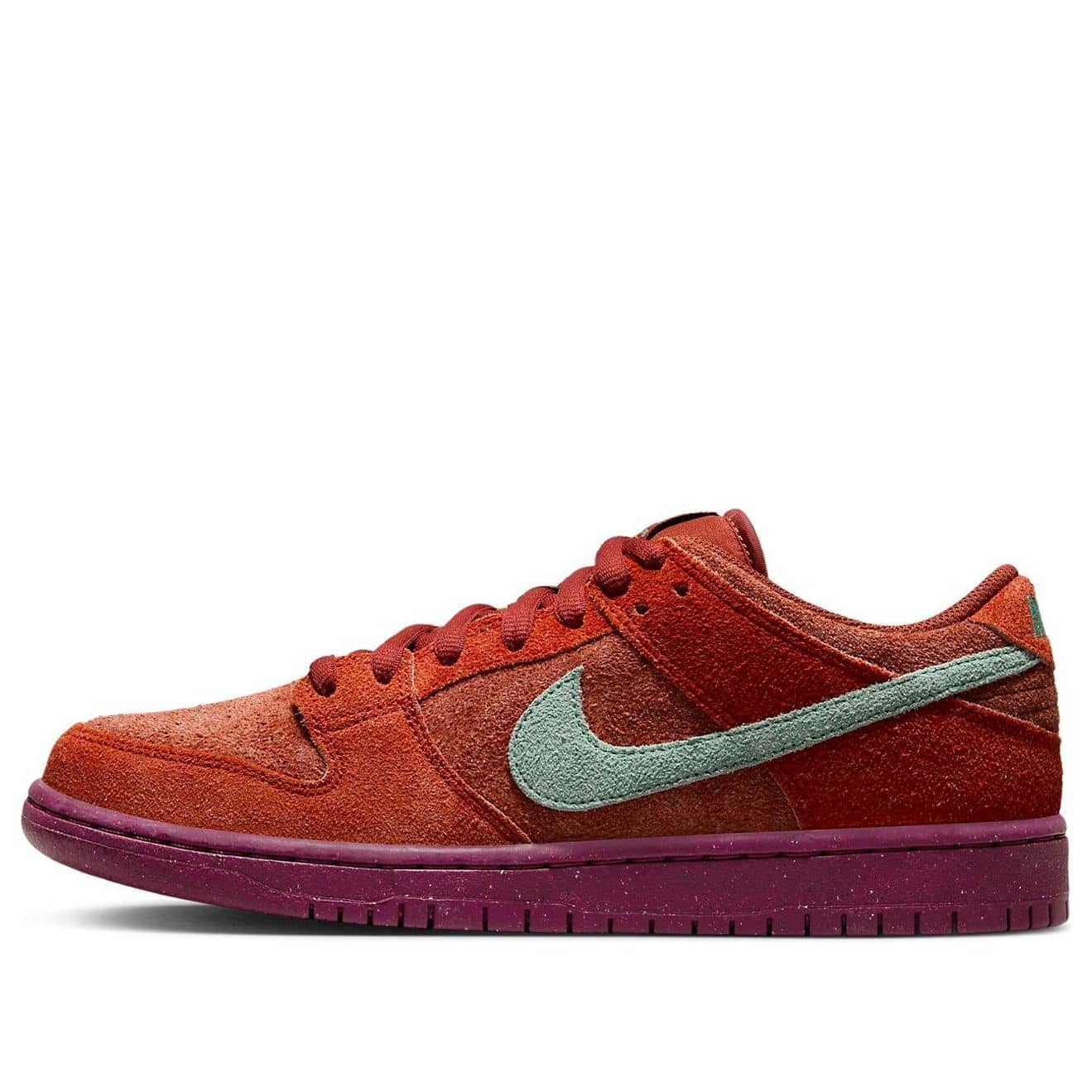 Nike SB Dunk Low  Mystic Red Rosewood