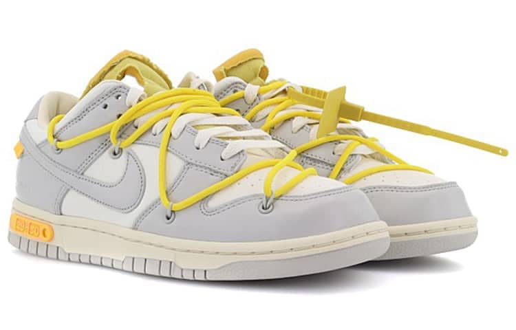 Nike x Off-White Dunk Low  Lot 29 of 50