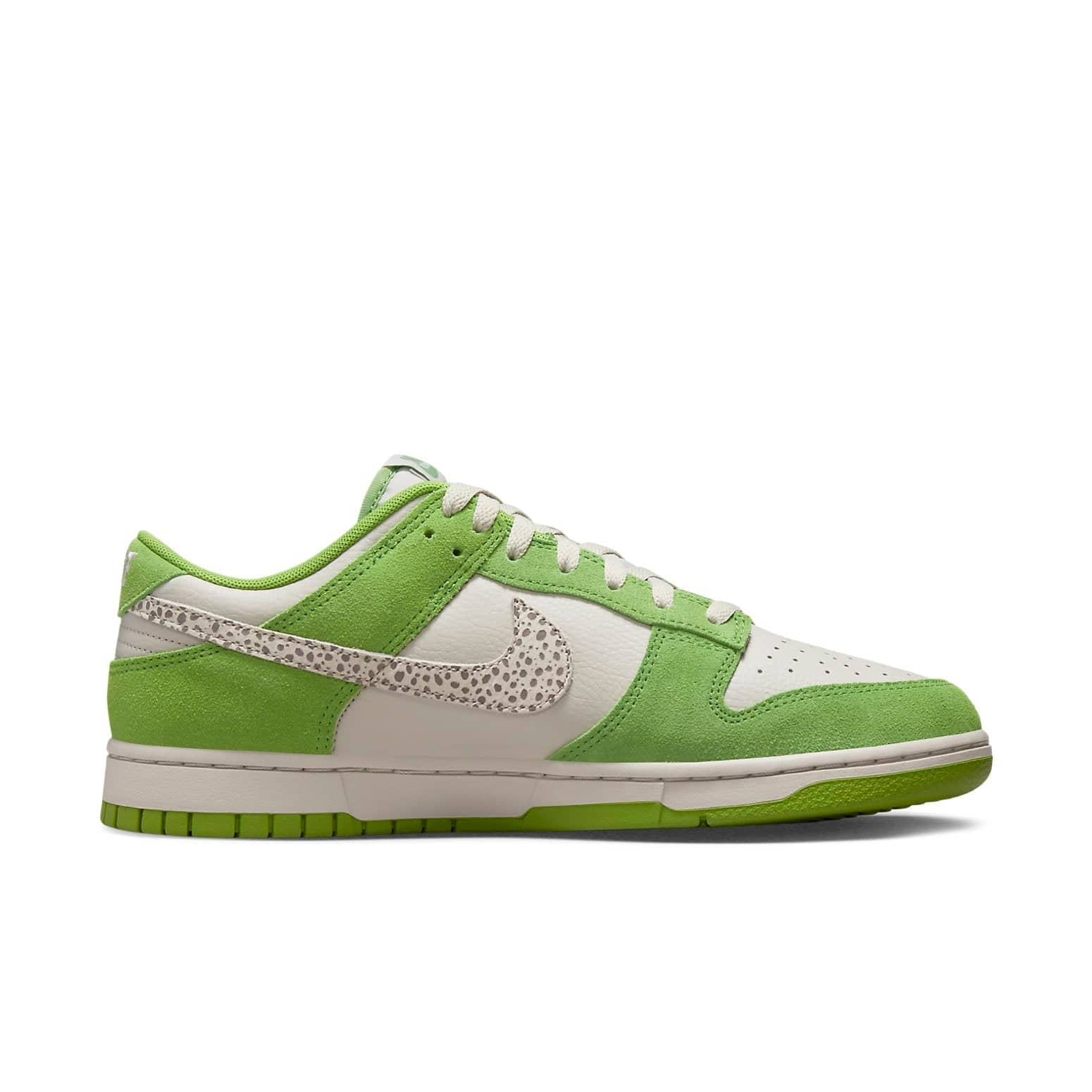 Nike Dunk Low  Safari Swoosh - Chlorophyll