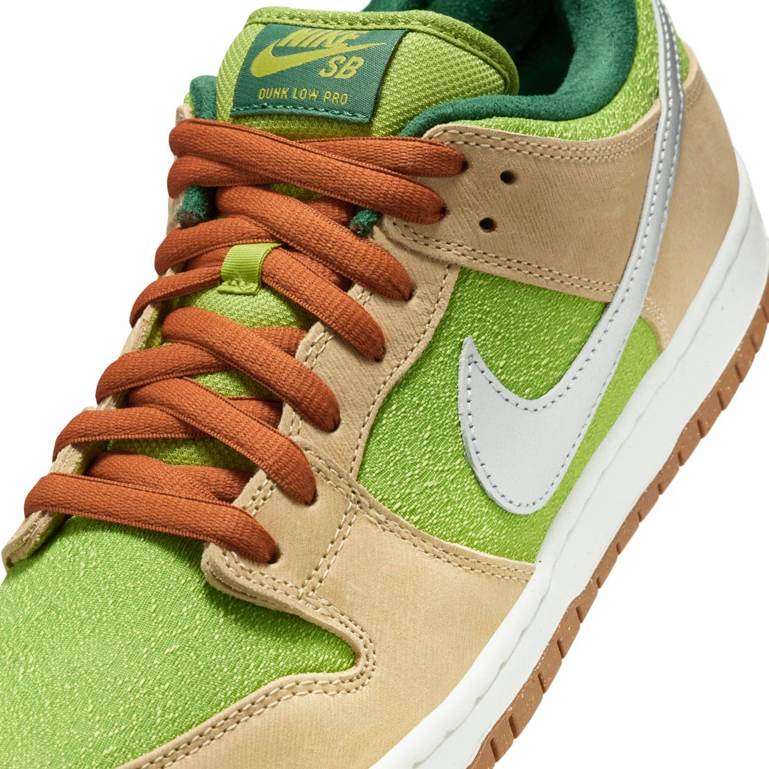 Nike SB Dunk Low  Escargot