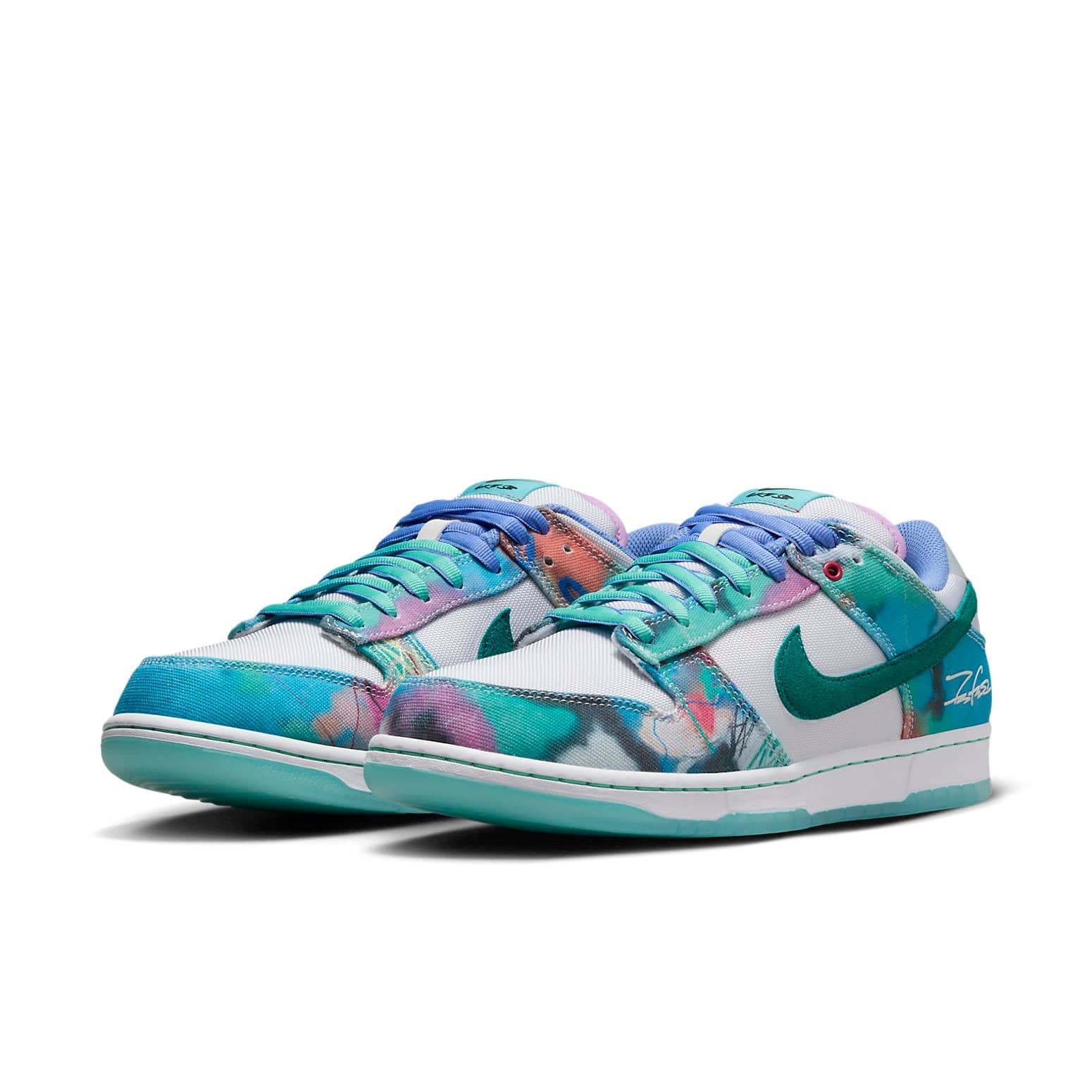 Nike x Futura Laboratories SB Dunk Low  Bleached Aqua