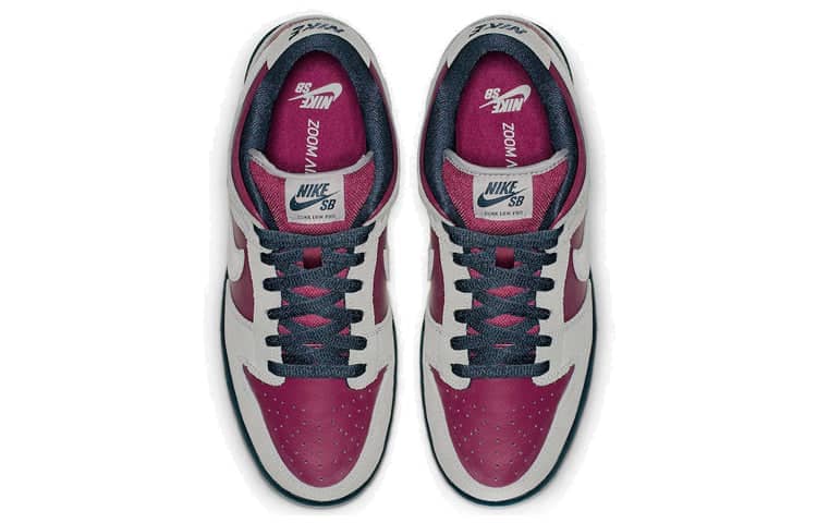 Nike SB Dunk Low  True Berry