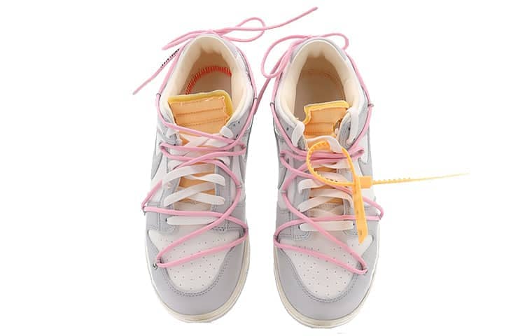 Nike x Off-White Dunk Low  Lot 09 of 50