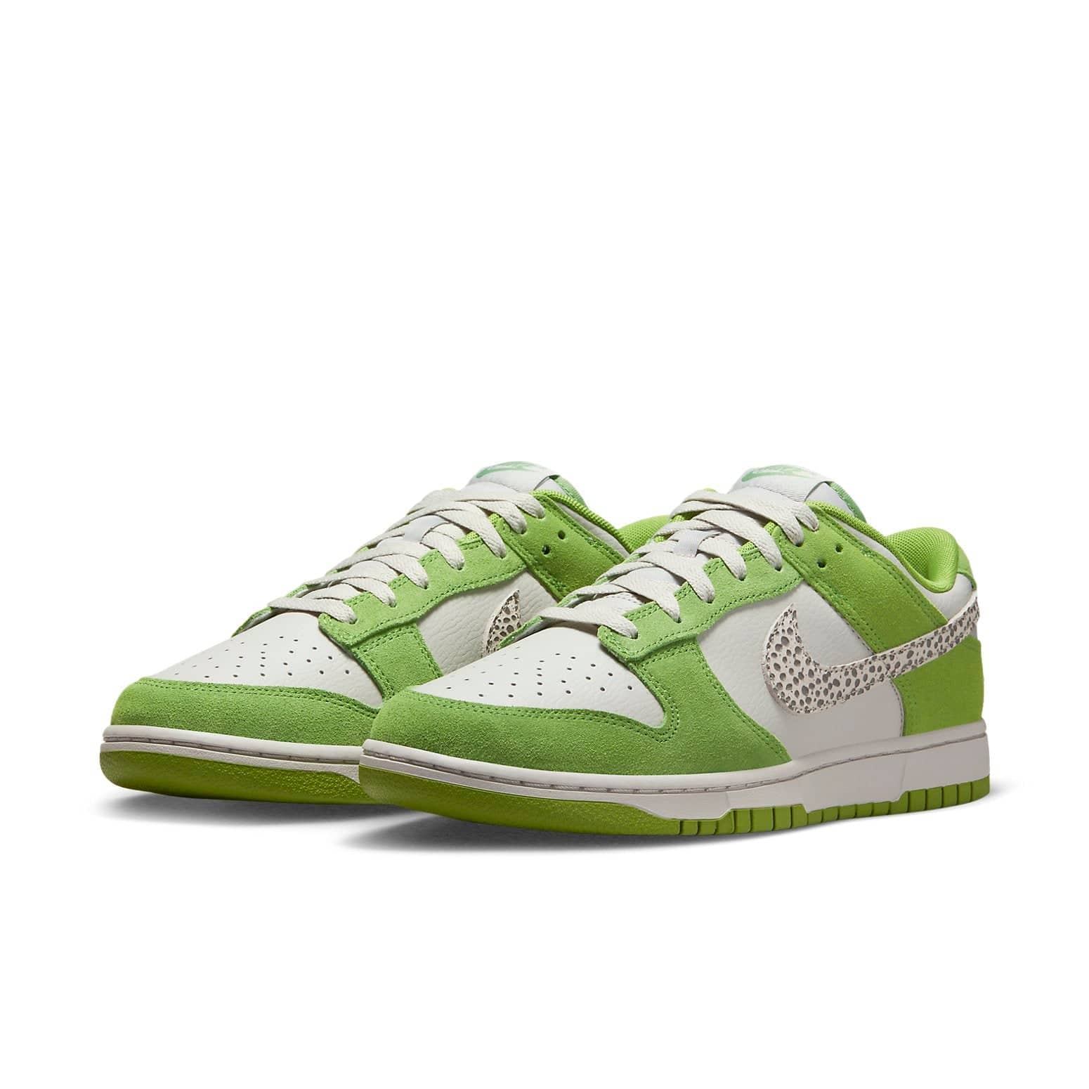 Nike Dunk Low  Safari Swoosh - Chlorophyll