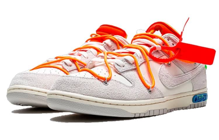 Nike x Off-White Dunk Low  Lot 31 of 50
