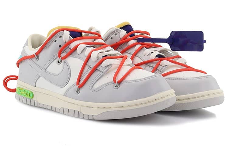 Nike x Off-White Dunk Low  Lot 23 of 50