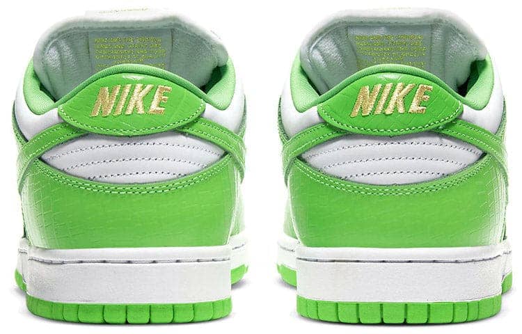 Nike x Supreme SB Dunk Low OG QS  Mean Green