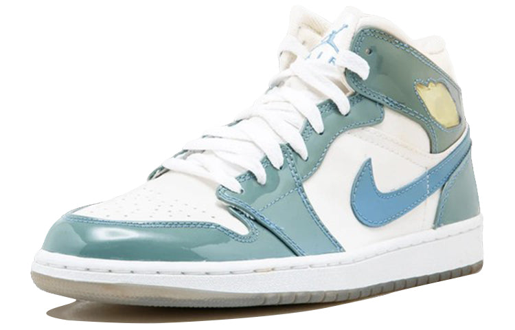 Air Jordan 1 Retro  UNC Patent