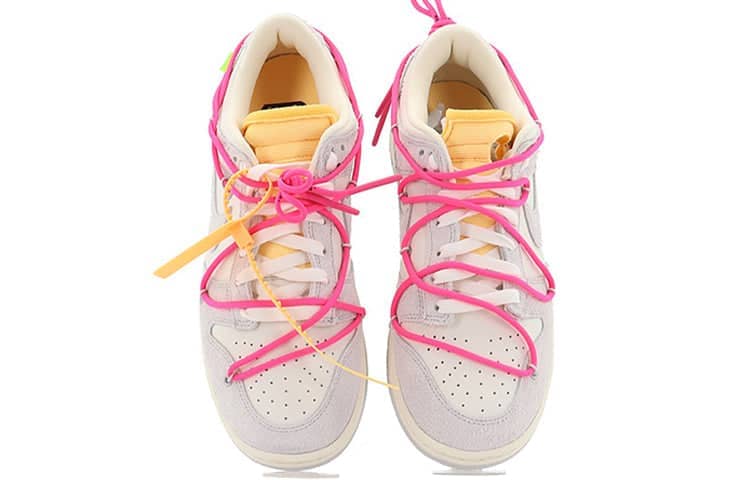 Nike x Off-White Dunk Low  Lot 17 of 50