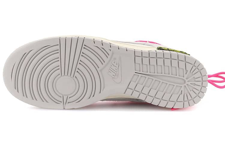 Nike x Off-White Dunk Low  Lot 17 of 50